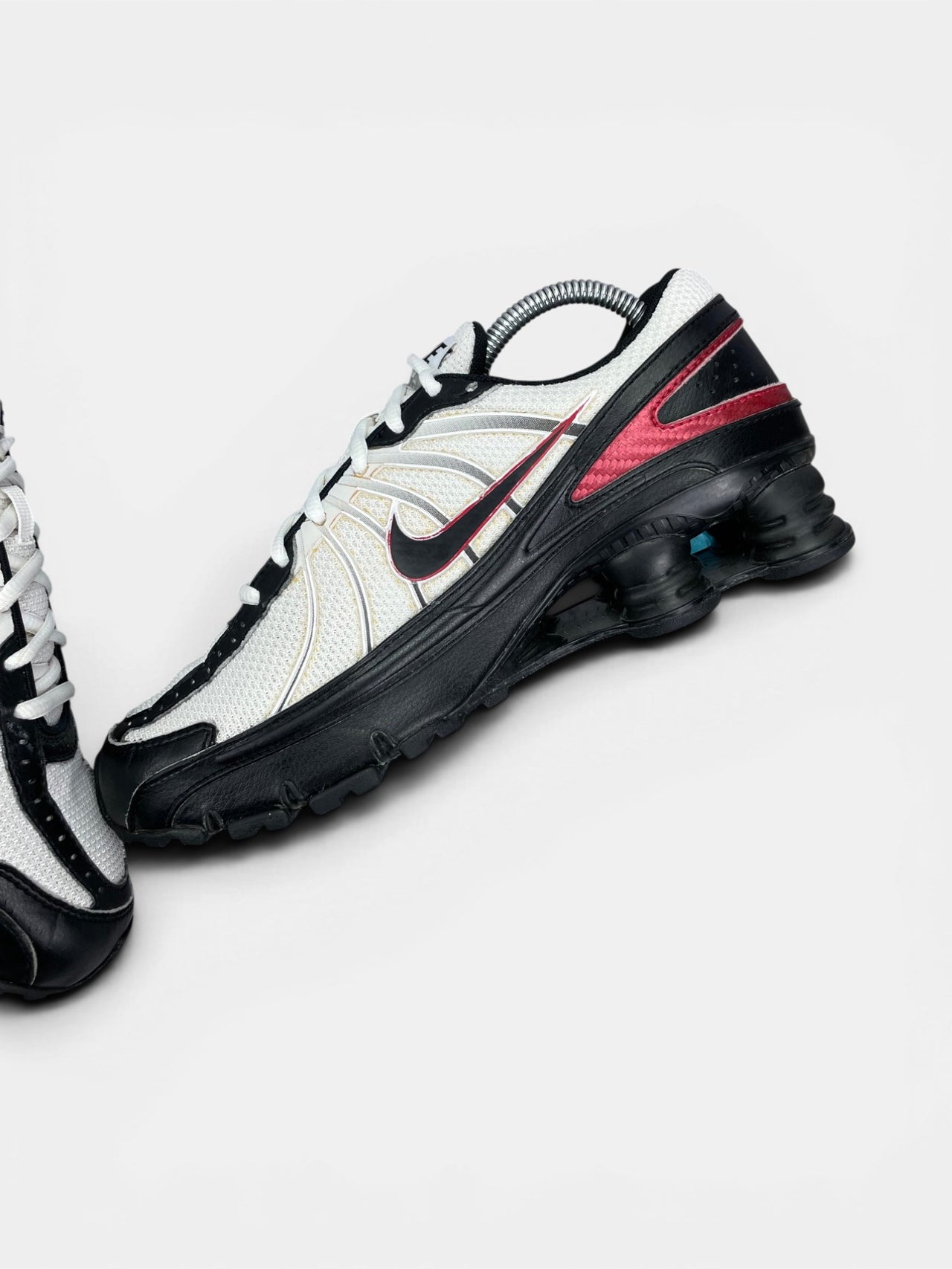 Nike Shox Turbo VII — buty sportowe męskie w bardzo dobrym stanie rozmiar 40.5, wewnętrzny panel prawego buta