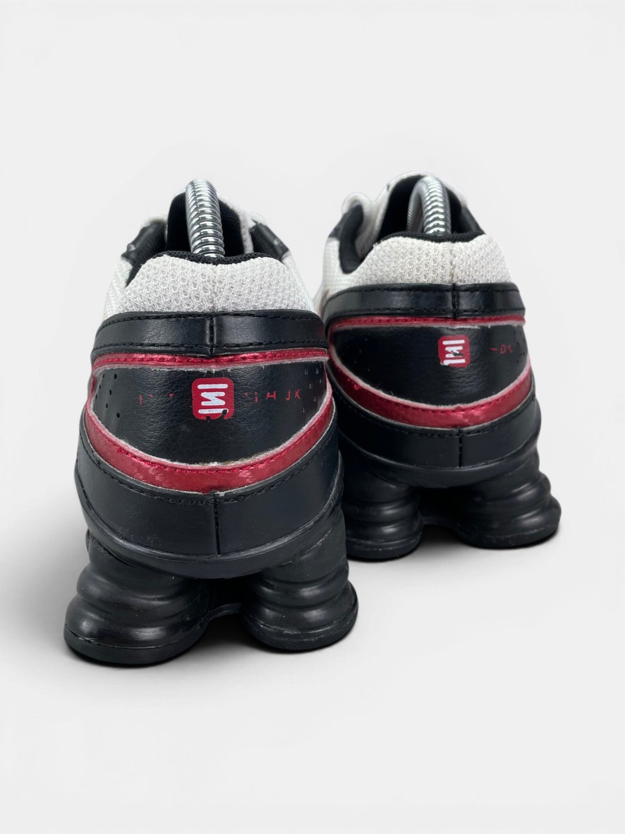 Nike Shox Turbo VII — buty sportowe męskie w bardzo dobrym stanie rozmiar 40.5, widok z tyłu