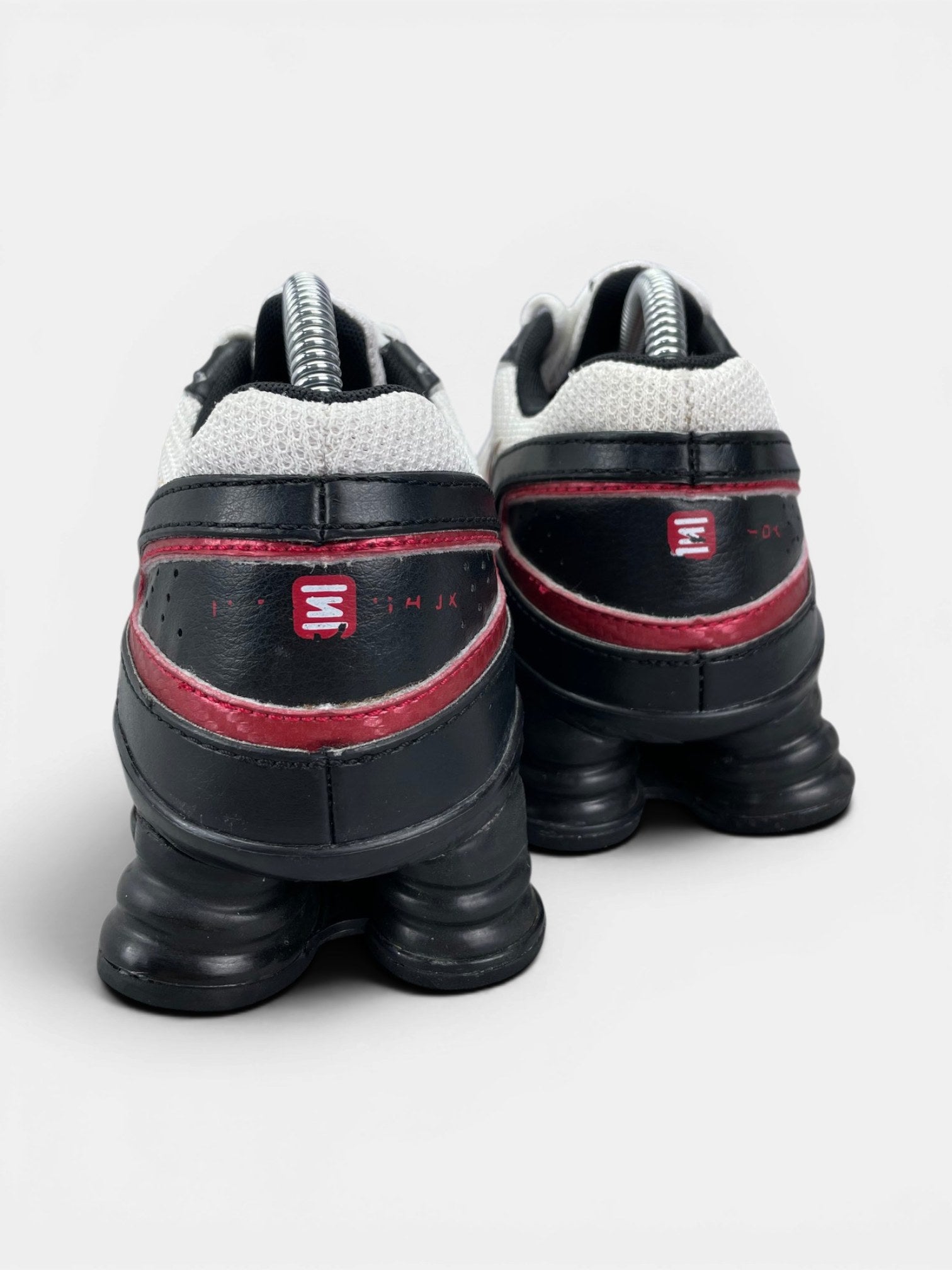 Nike Shox Turbo VII — buty sportowe męskie w bardzo dobrym stanie rozmiar 40.5, widok z tyłu