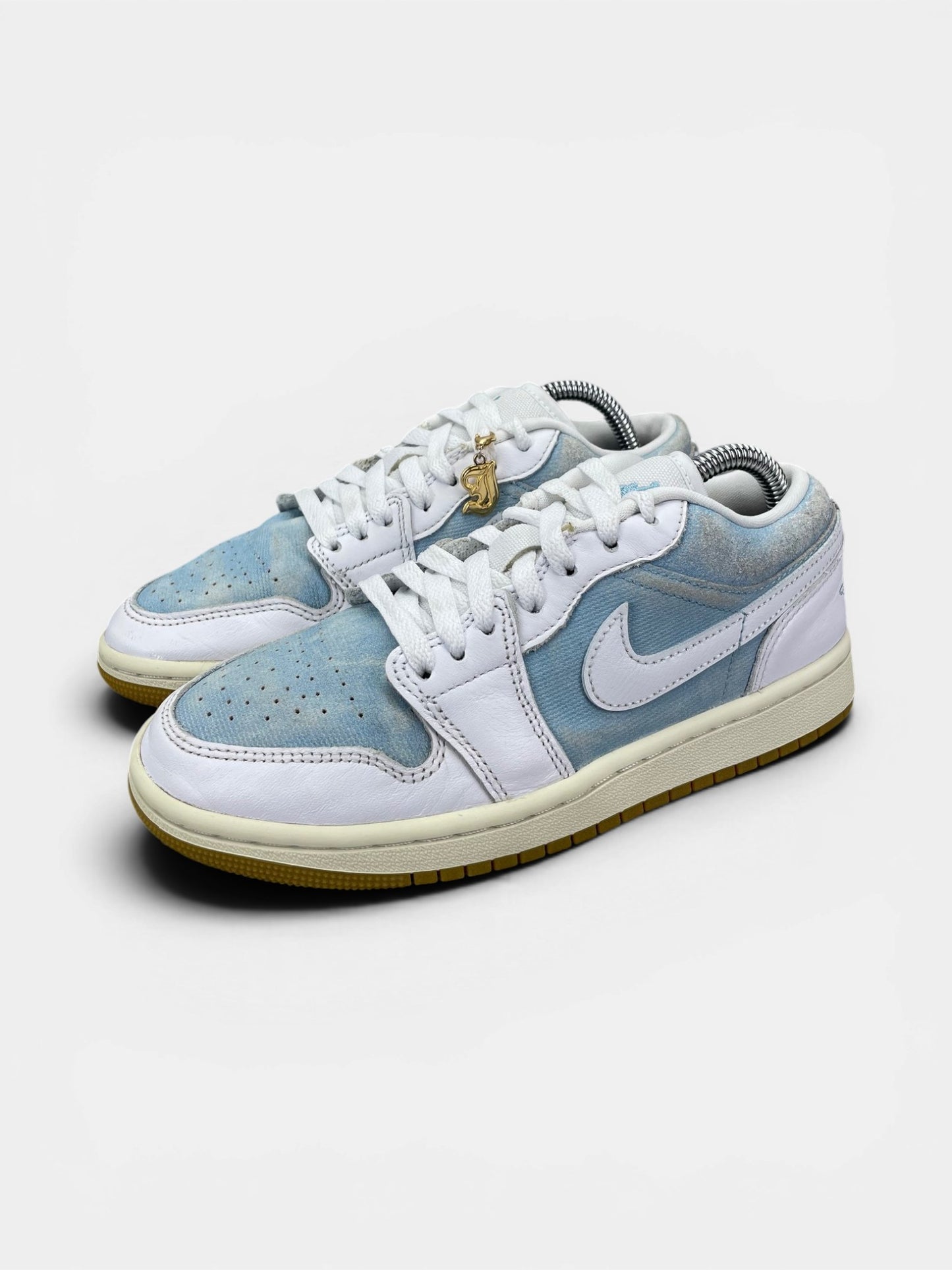 Nike Air Jordan 1 Low Denim Worn Blue — buty sportowe damskie w bardzo dobrym stanie rozmiar 36.5, widok z boku