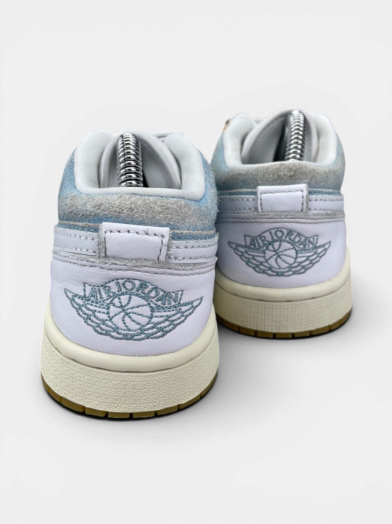 Nike Air Jordan 1 Low Denim Worn Blue — buty sportowe damskie w bardzo dobrym stanie rozmiar 36.5, widok z tyłu