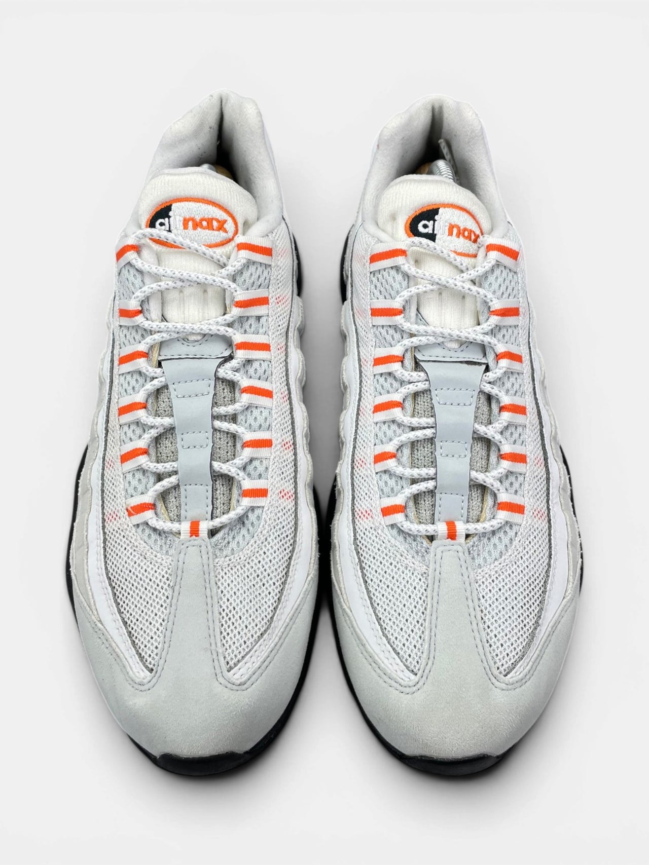 Nike Air Max 95 Wolf Grey Safety Orange (Pure Platinum) — buty sportowe męskie w bardzo dobrym stanie rozmiar 44, widok z góry