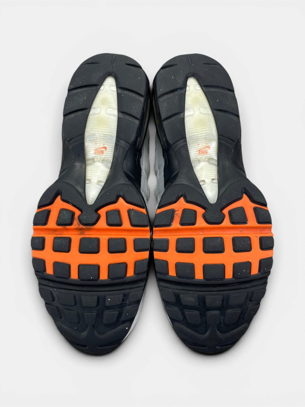 Nike Air Max 95 Wolf Grey Safety Orange (Pure Platinum) — buty sportowe męskie w bardzo dobrym stanie rozmiar 44, podeszwa