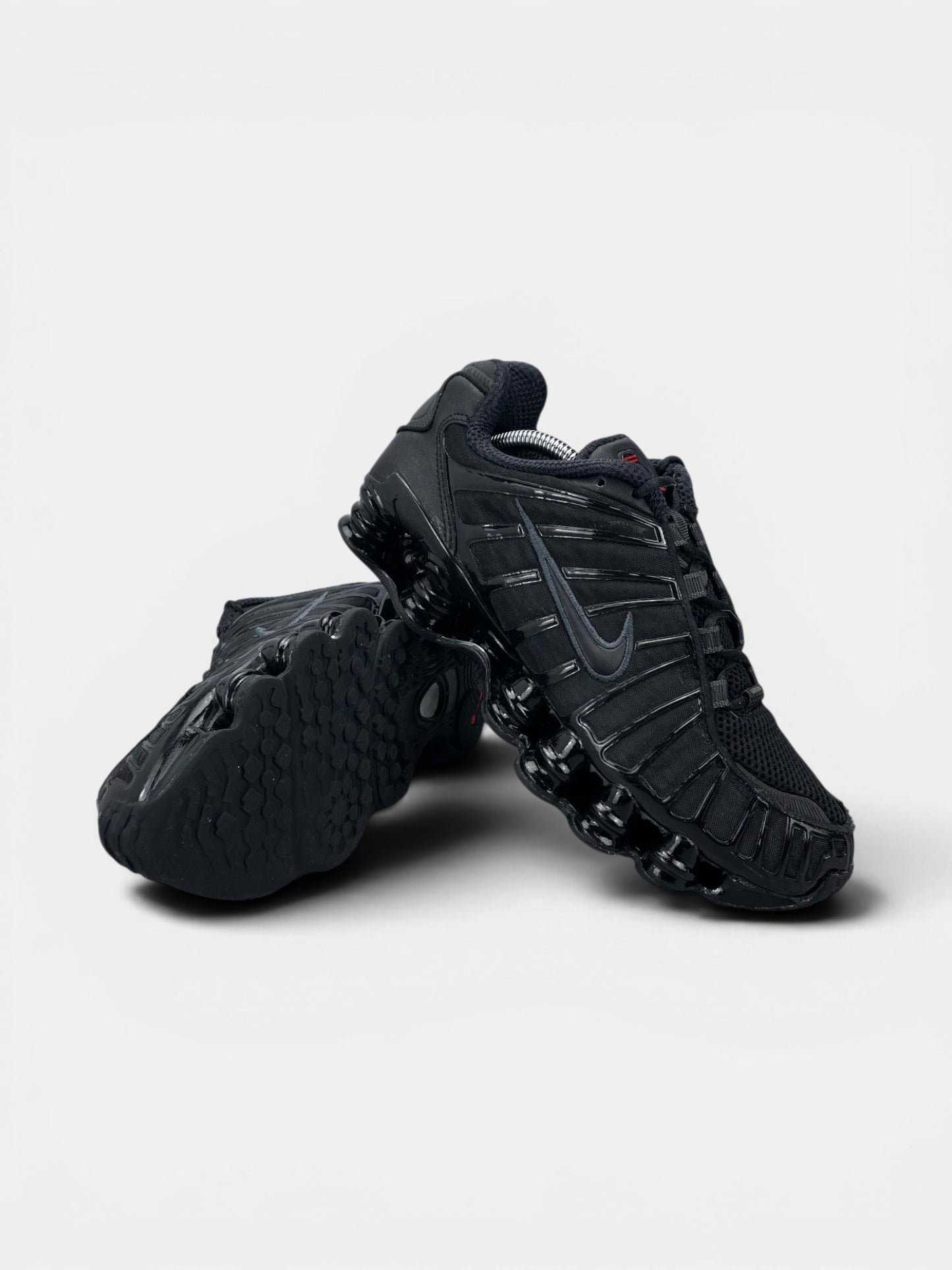 Nike Shox TL Black — buty sportowe męskie w bardzo dobrym stanie rozmiar 40, boczny profil