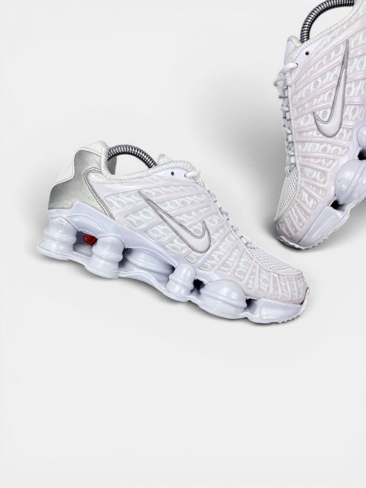 Nike Shox TL — buty sportowe damskie w bardzo dobrym stanie rozmiar 38, wewnętrzny panel lewego buta