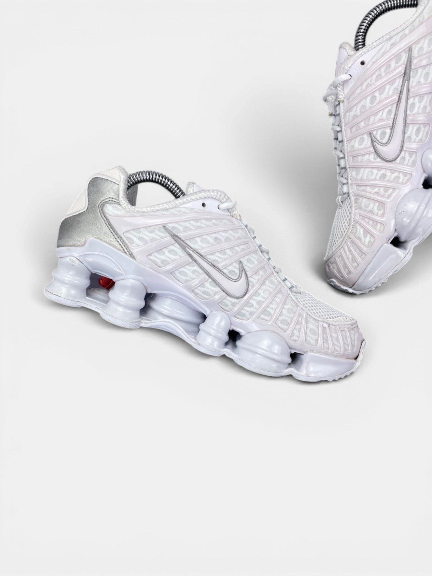 Nike Shox TL — buty sportowe damskie w bardzo dobrym stanie rozmiar 38, wewnętrzny panel lewego buta