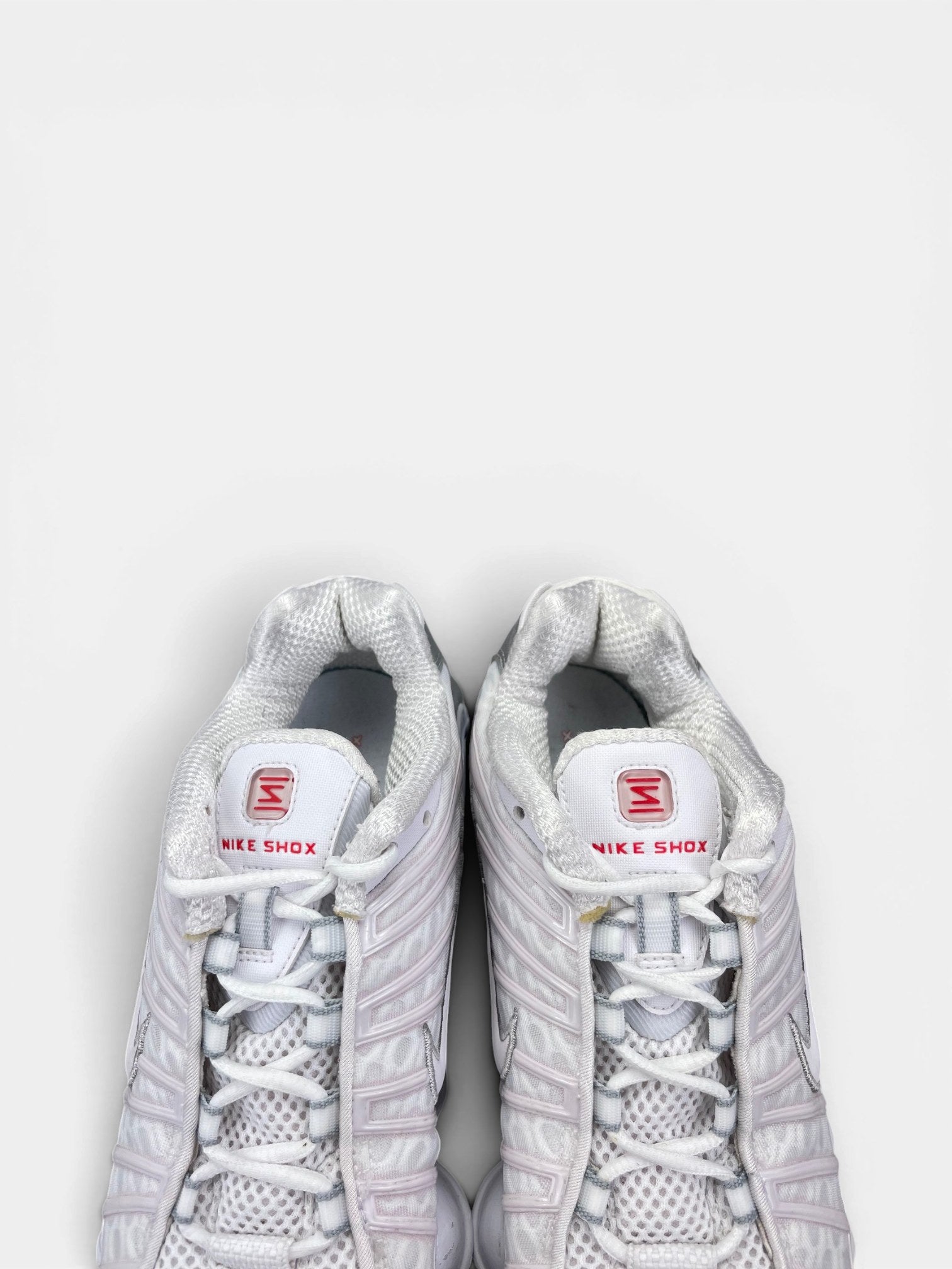 Nike Shox TL — buty sportowe damskie w bardzo dobrym stanie rozmiar 38, zapiętki butów