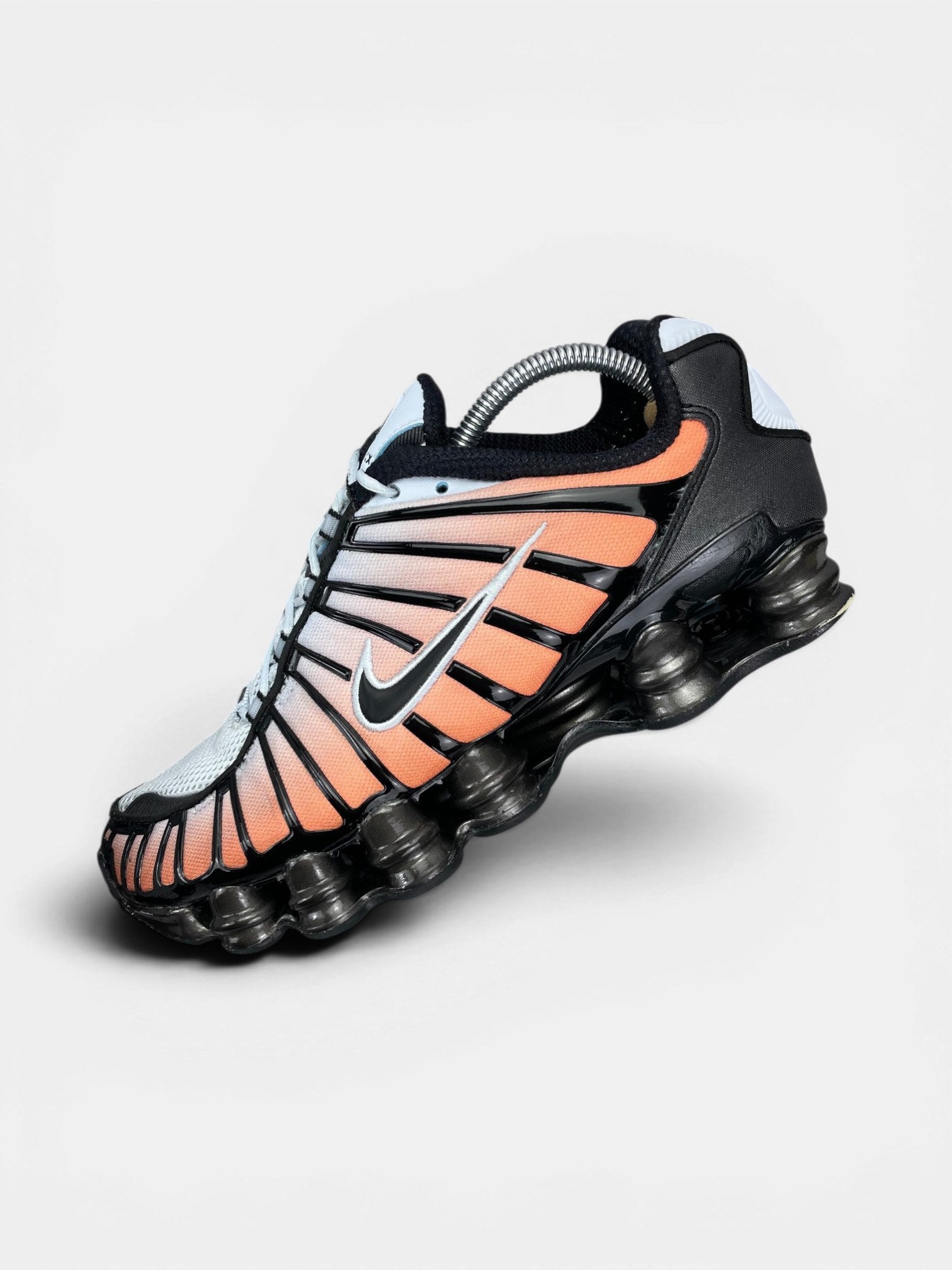 Nike Shox TL Blue Tint/Total Orange — buty sportowe męskie w bardzo dobrym stanie rozmiar 42, widok z góry na wewnętrzną stronę butów
