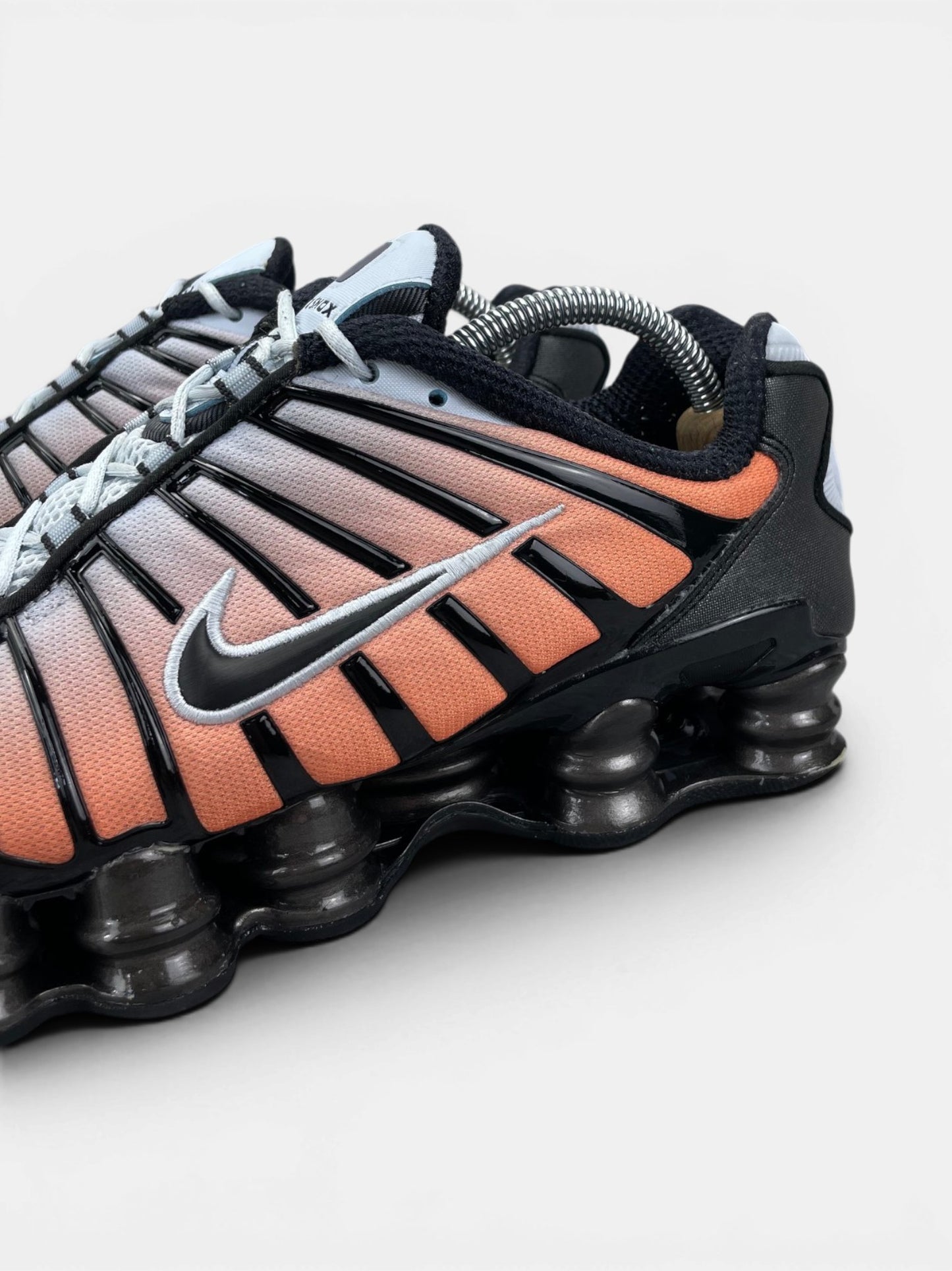 Nike Shox TL Blue Tint/Total Orange — buty sportowe męskie w bardzo dobrym stanie rozmiar 42, opcjonalne zdjęcie 1