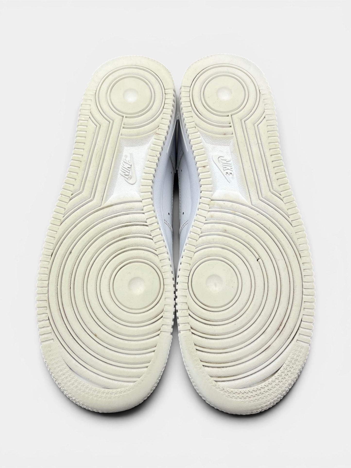 Nike Air Force 1 '07 LV8 Nylon Swoosh — buty sportowe męskie w bardzo dobrym stanie rozmiar 41, podeszwa