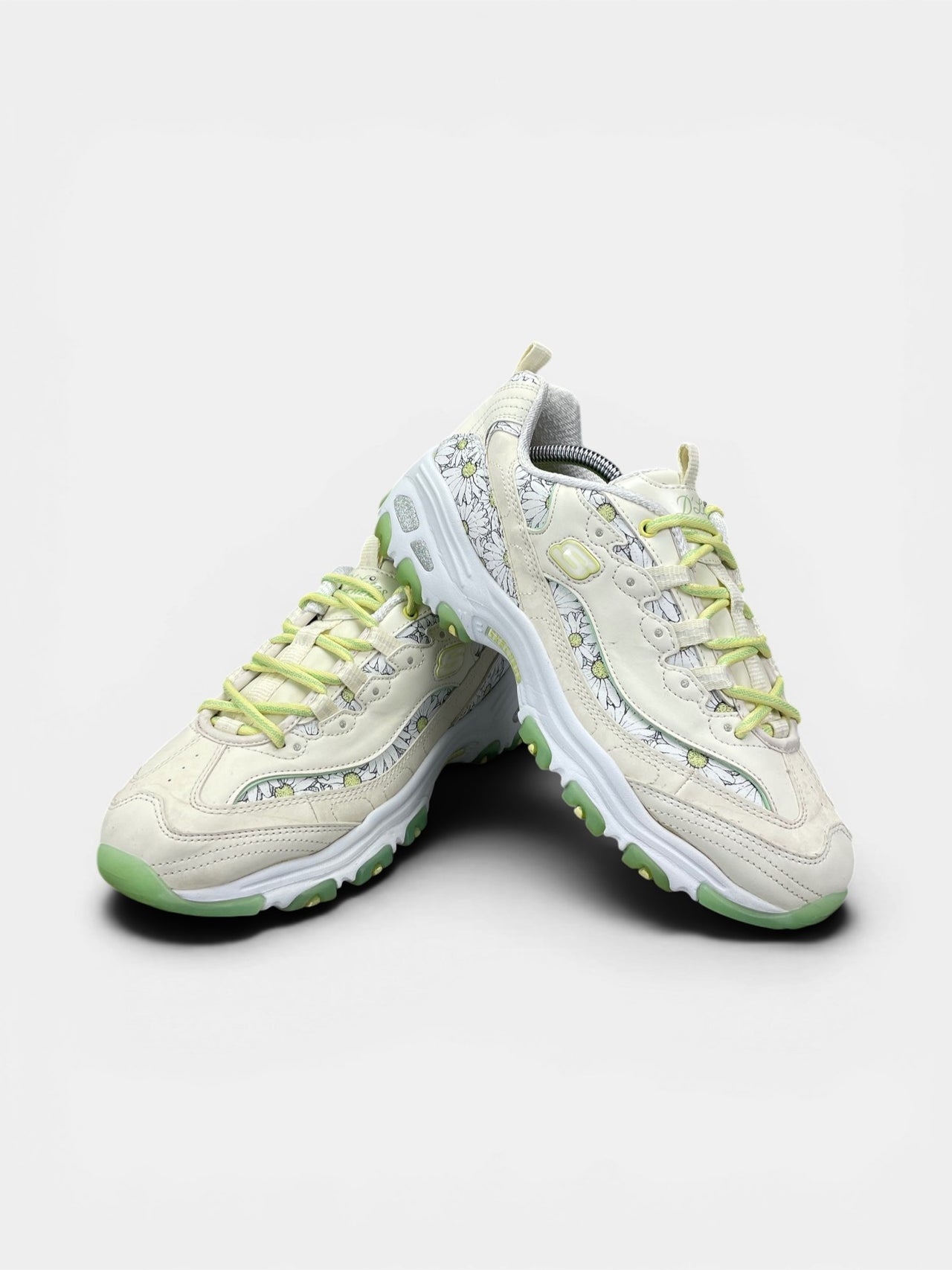 Skechers D'lites Biggest Fan — buty sportowe damskie w bardzo dobrym stanie rozmiar 39, boczny profil