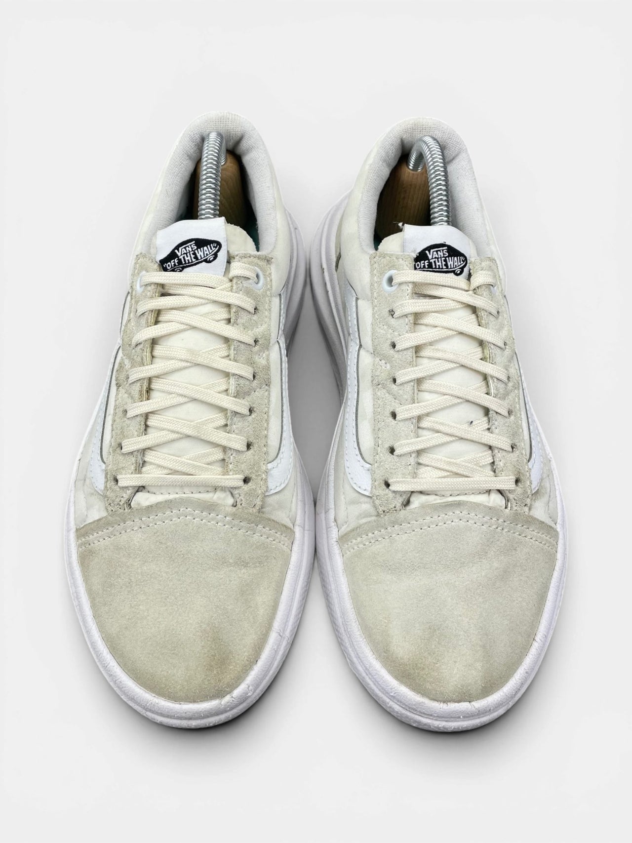 Vans Sneakers — buty sportowe damskie w bardzo dobrym stanie rozmiar 40, widok z góry