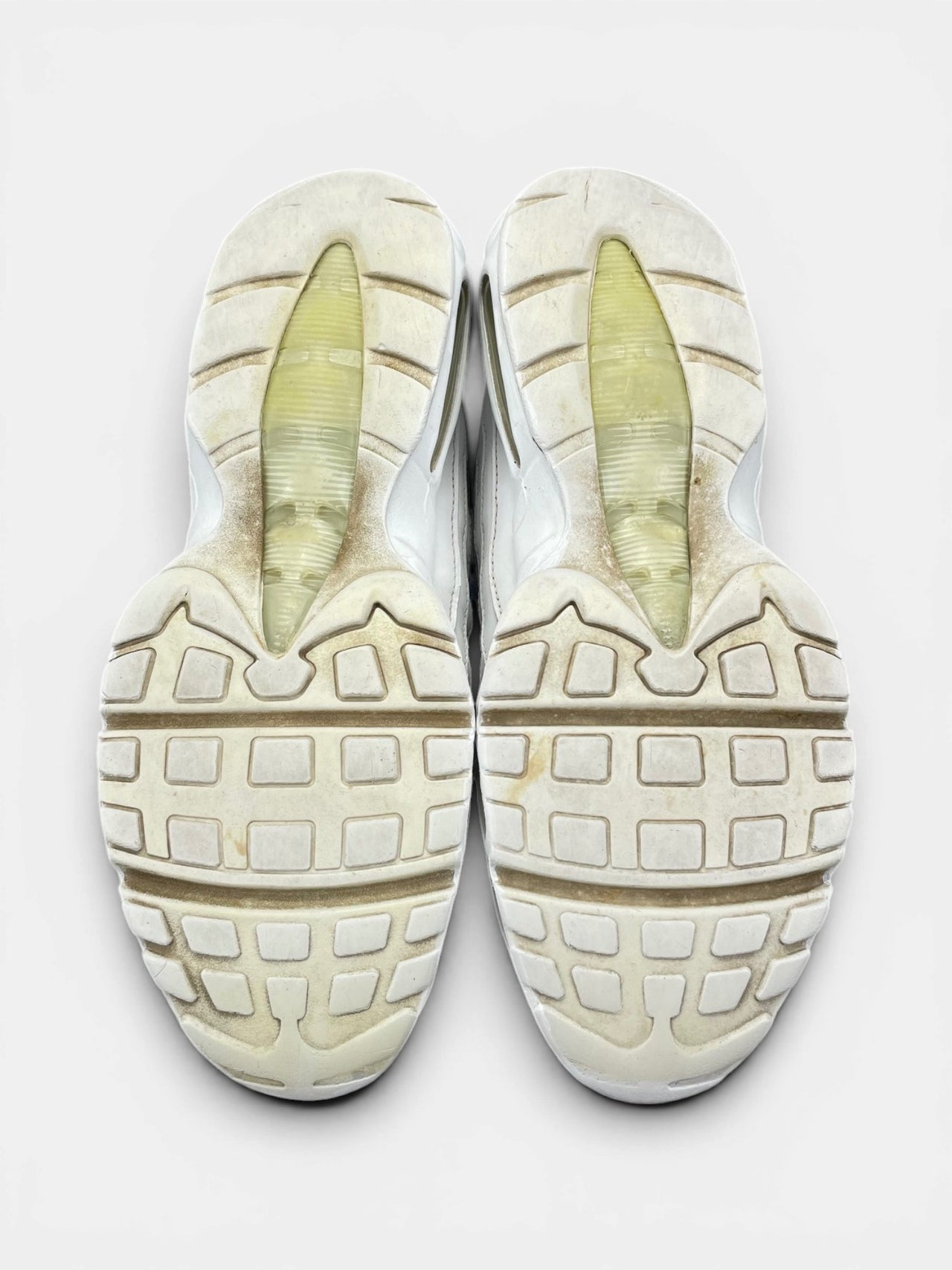 Nike Air Max 95 Essential Triple White — buty sportowe męskie w bardzo dobrym stanie rozmiar 45, podeszwa