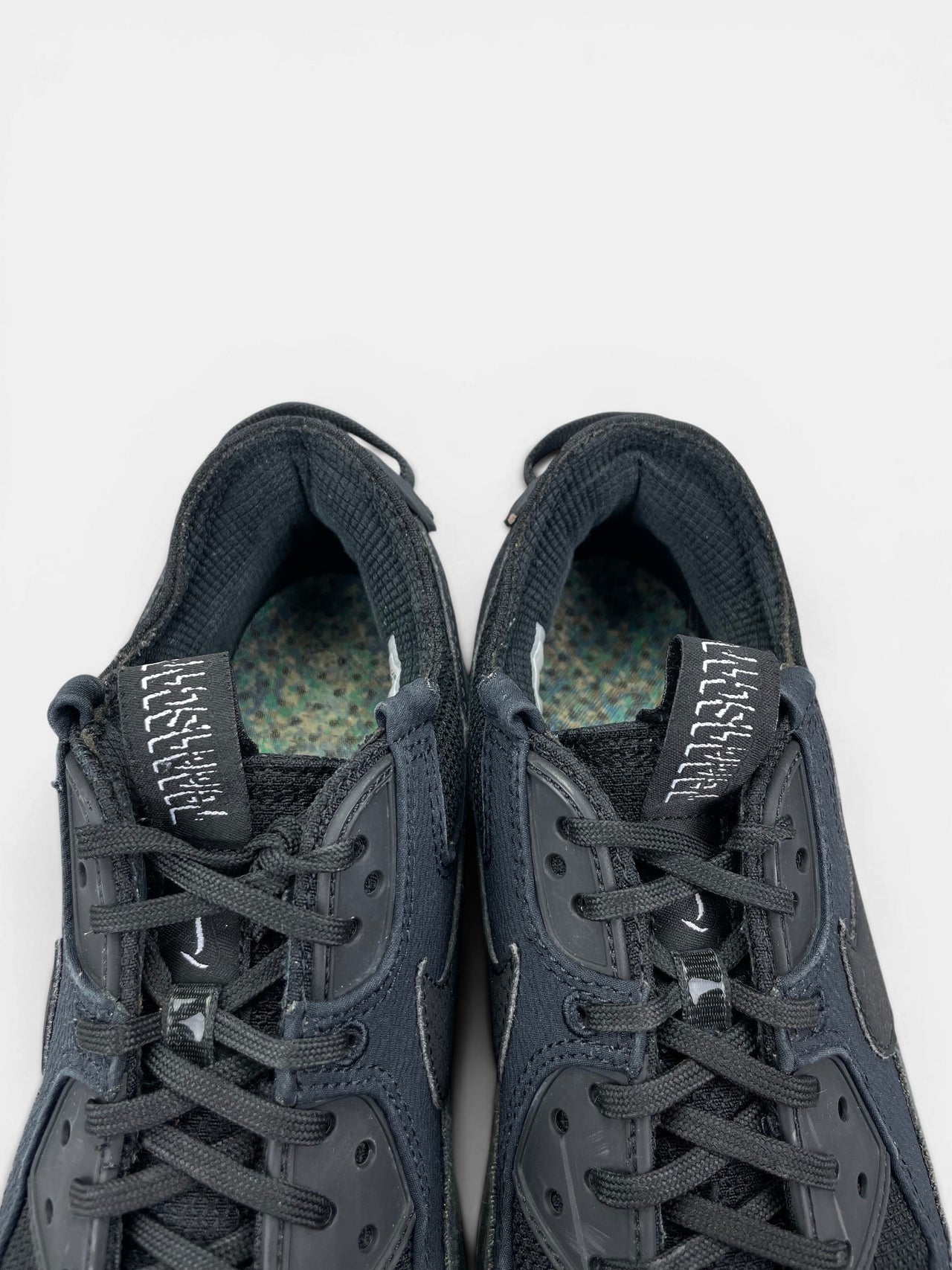 Nike Air Max Terrascape 90 — buty sportowe męskie w bardzo dobrym stanie rozmiar 41, zapiętki butów