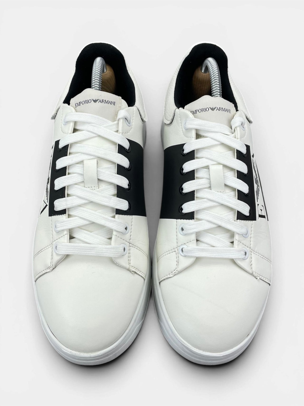 Emporio Armani Sneakers — buty sportowe męskie w bardzo dobrym stanie rozmiar 42, widok z góry