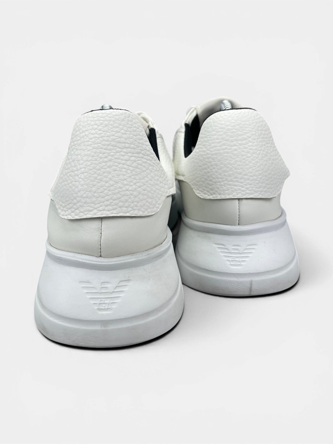 Emporio Armani Sneakers — buty sportowe męskie w bardzo dobrym stanie rozmiar 42, widok z tyłu