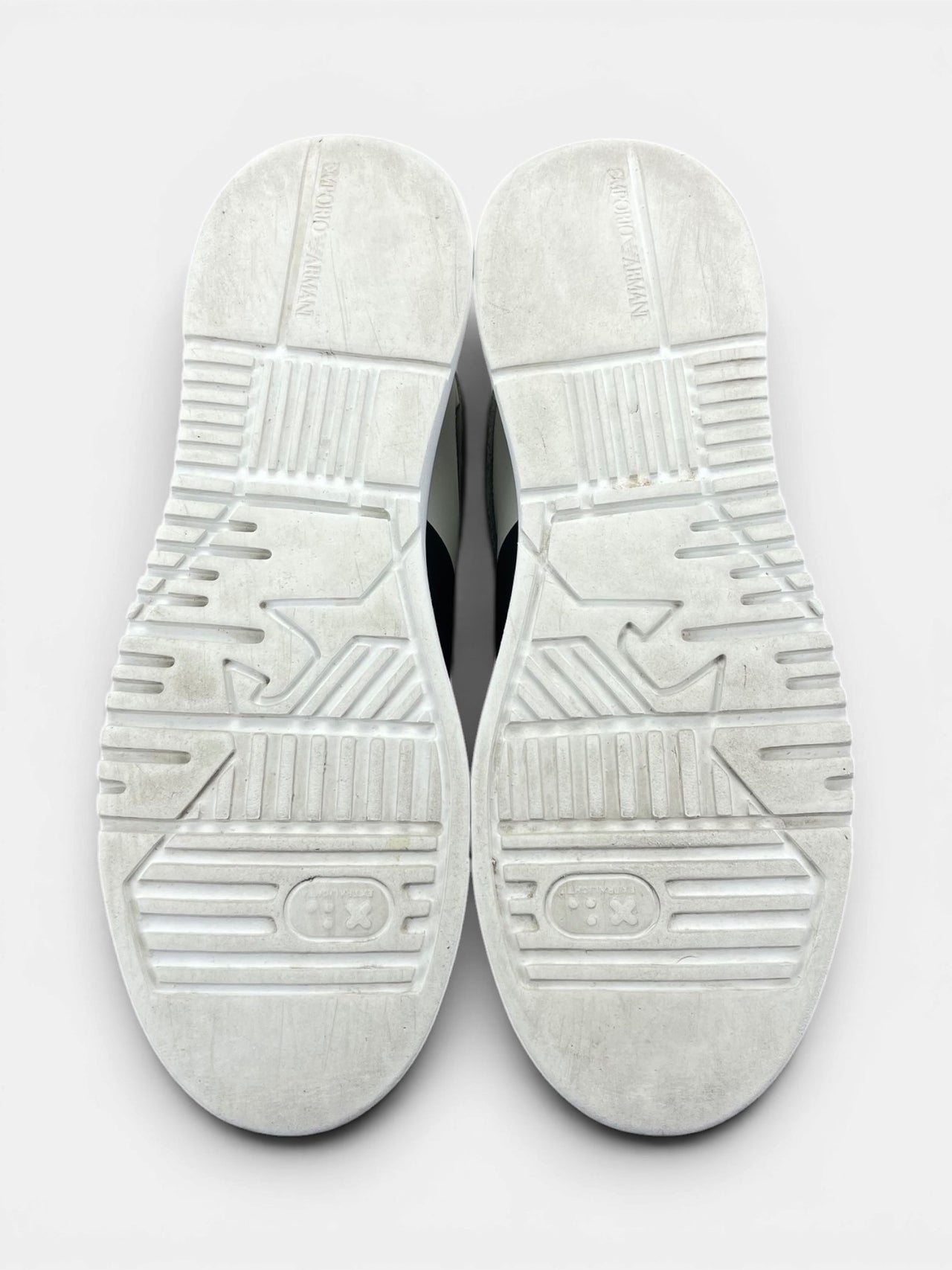Emporio Armani Sneakers — buty sportowe męskie w bardzo dobrym stanie rozmiar 42, podeszwa