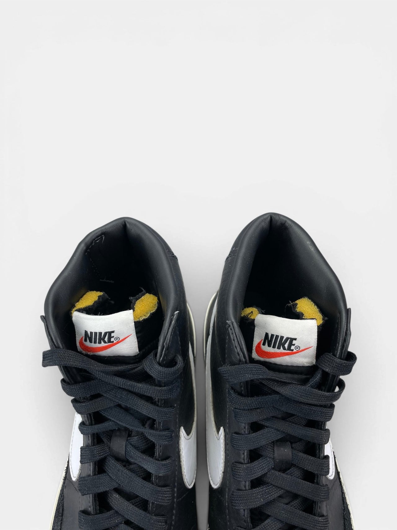 Nike Blazer Mid '77 Vintage Black Sail — buty sportowe męskie w bardzo dobrym stanie rozmiar 44.5, zapiętki butów