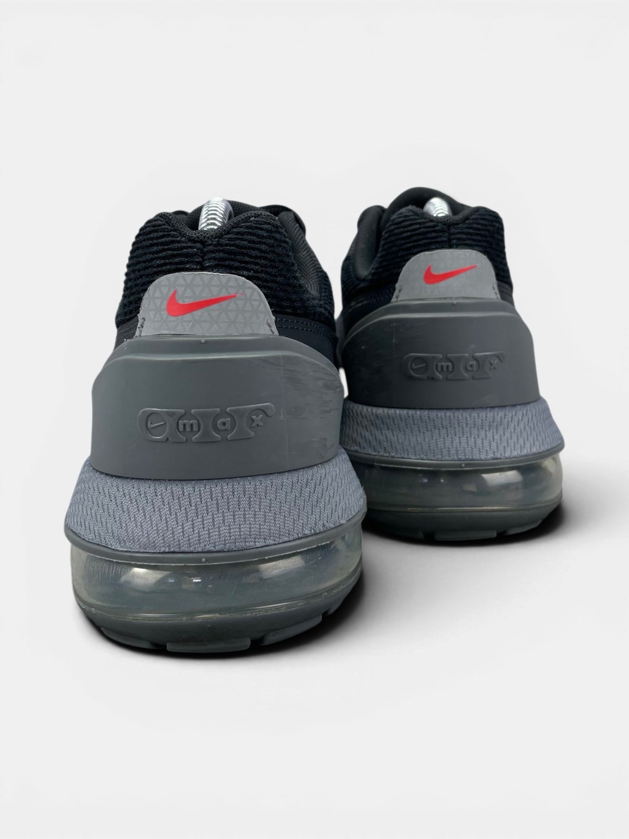Nike Air Max Pulse Black Bright Crimson — buty sportowe męskie w bardzo dobrym stanie rozmiar 42, widok z tyłu