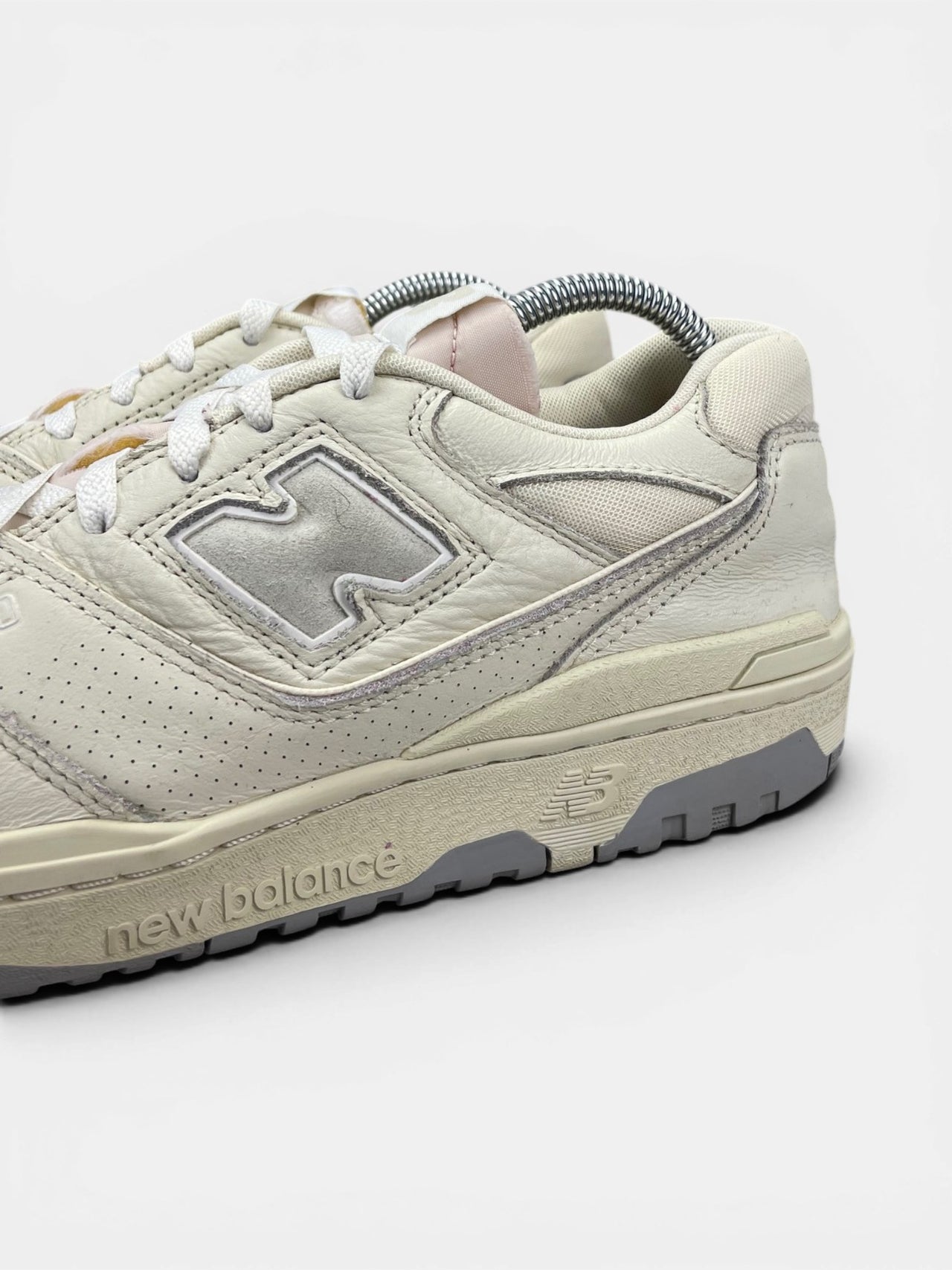 New Balance 550 Turtledove — buty sportowe męskie w bardzo dobrym stanie rozmiar 42, opcjonalne zdjęcie 1