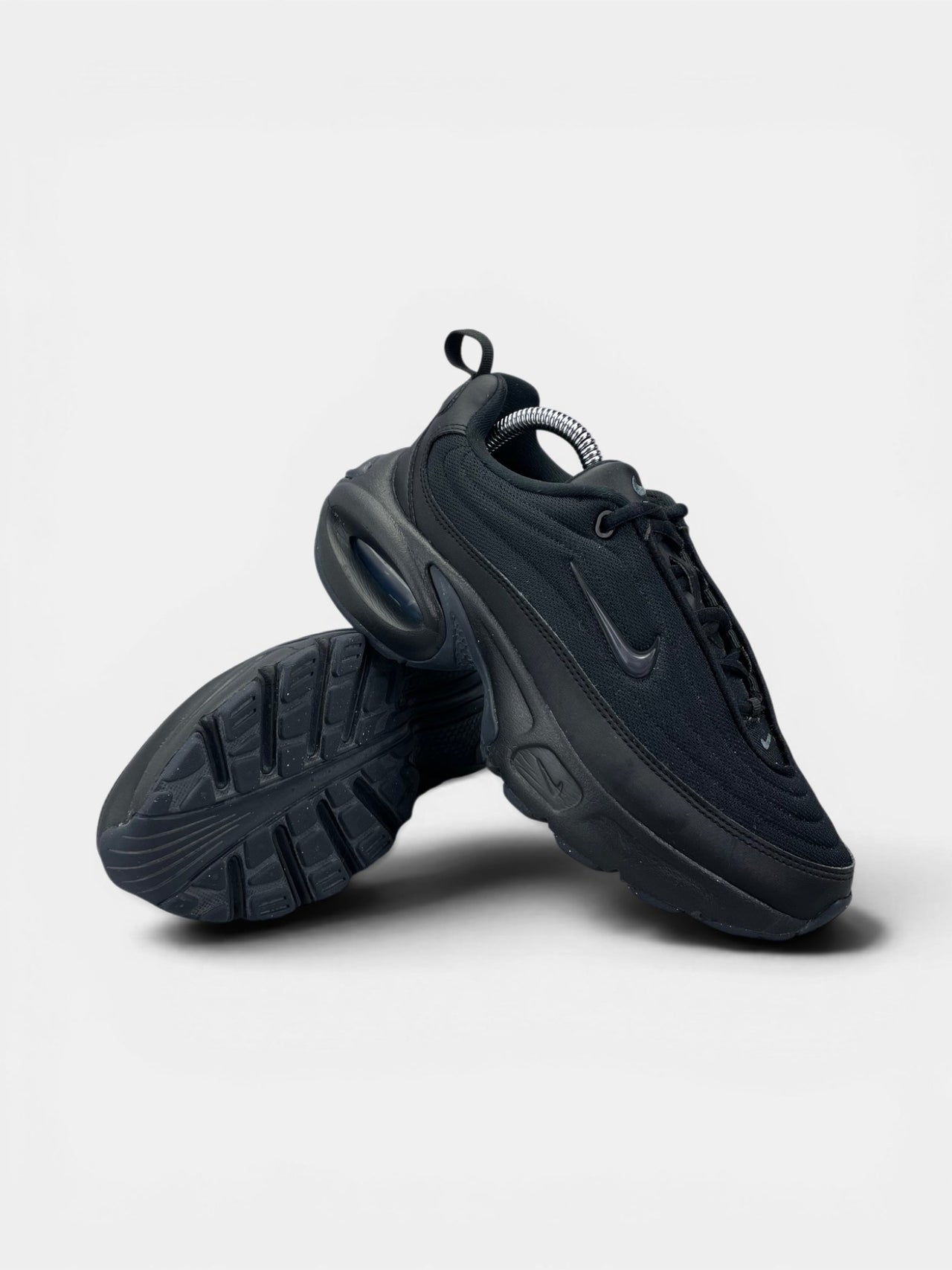 Nike Air Max Portal — buty sportowe damskie w bardzo dobrym stanie rozmiar 38, boczny profil