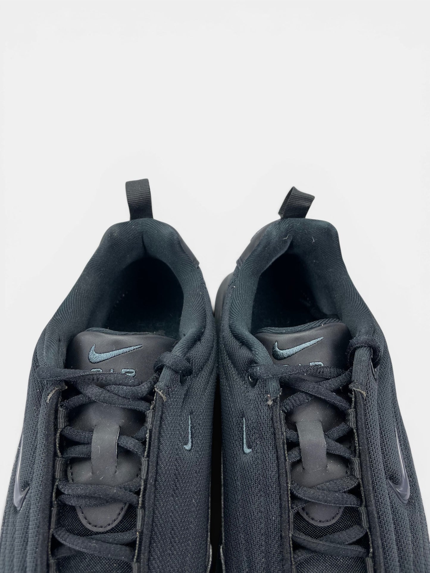 Nike Air Max Portal — buty sportowe damskie w bardzo dobrym stanie rozmiar 38, zapiętki butów