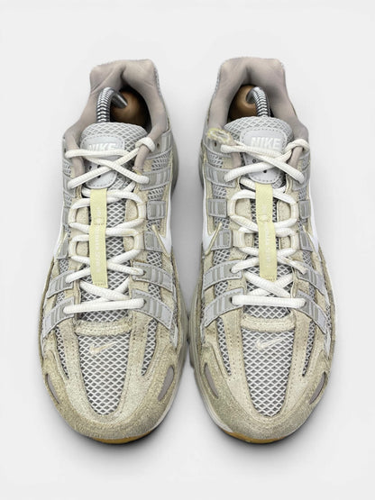 Nike P-6000 "Photon Dust / Light Khaki / Phantom / White" Photon Dust — buty sportowe damskie w bardzo dobrym stanie rozmiar 39, widok z góry