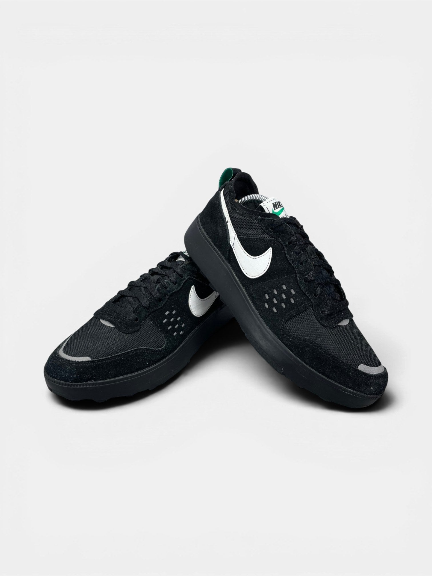 Nike C1TY — buty sportowe męskie w bardzo dobrym stanie rozmiar 43, boczny profil