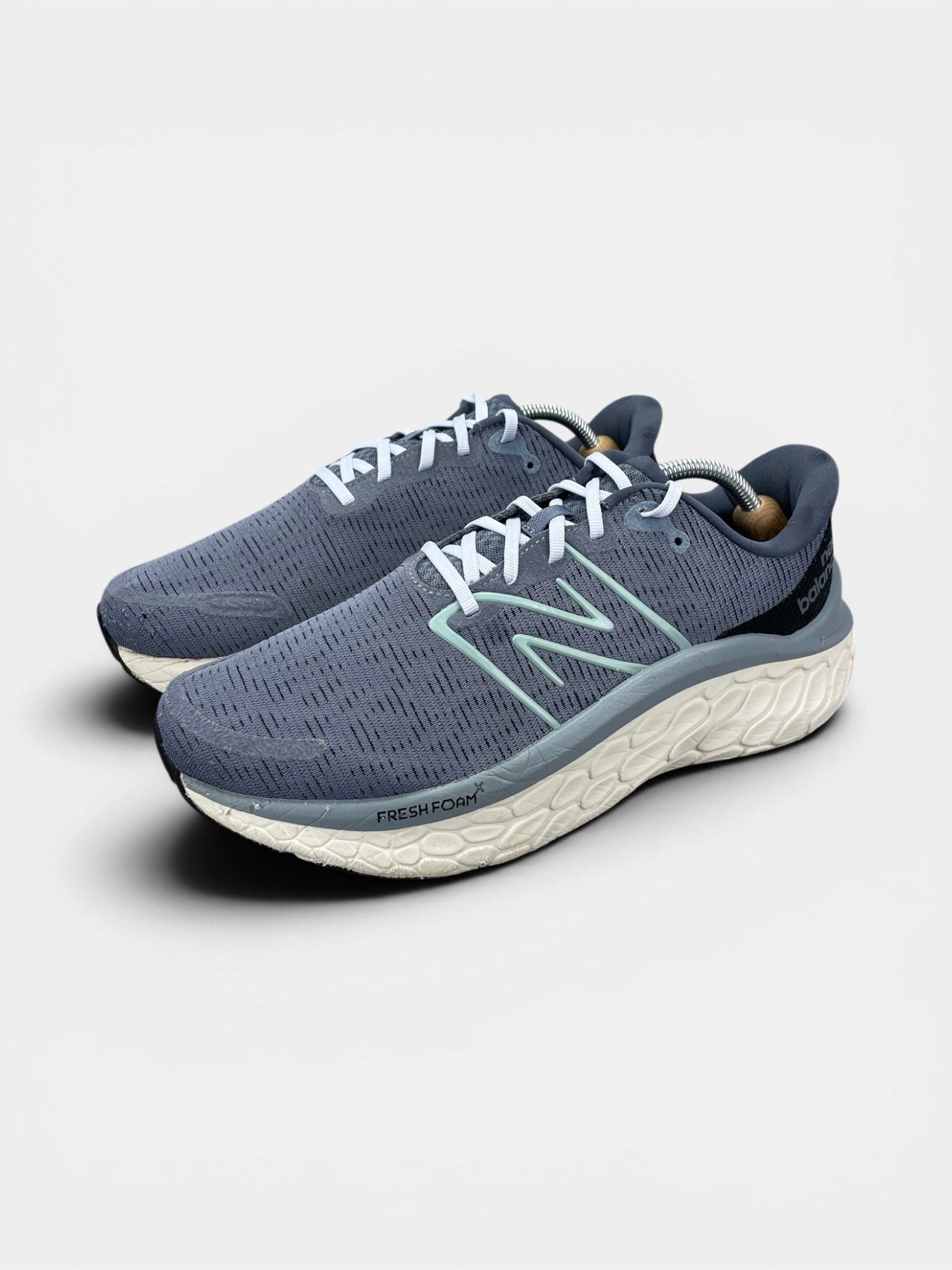 New Balance Fresh Foam X Kaiha Road — buty sportowe męskie w bardzo dobrym stanie rozmiar 44, widok z boku