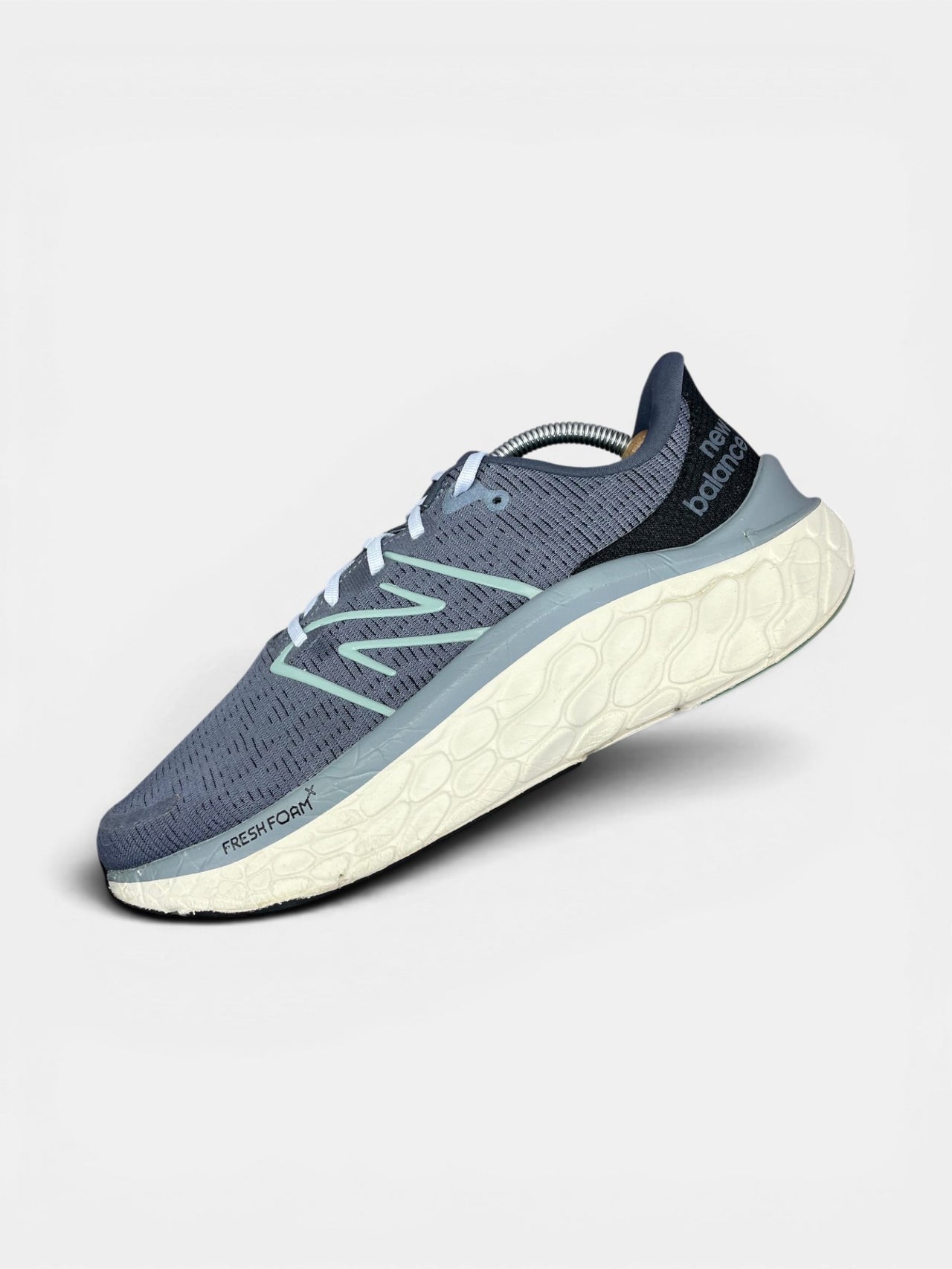 New Balance Fresh Foam X Kaiha Road — buty sportowe męskie w bardzo dobrym stanie rozmiar 44, widok z góry na wewnętrzną stronę butów