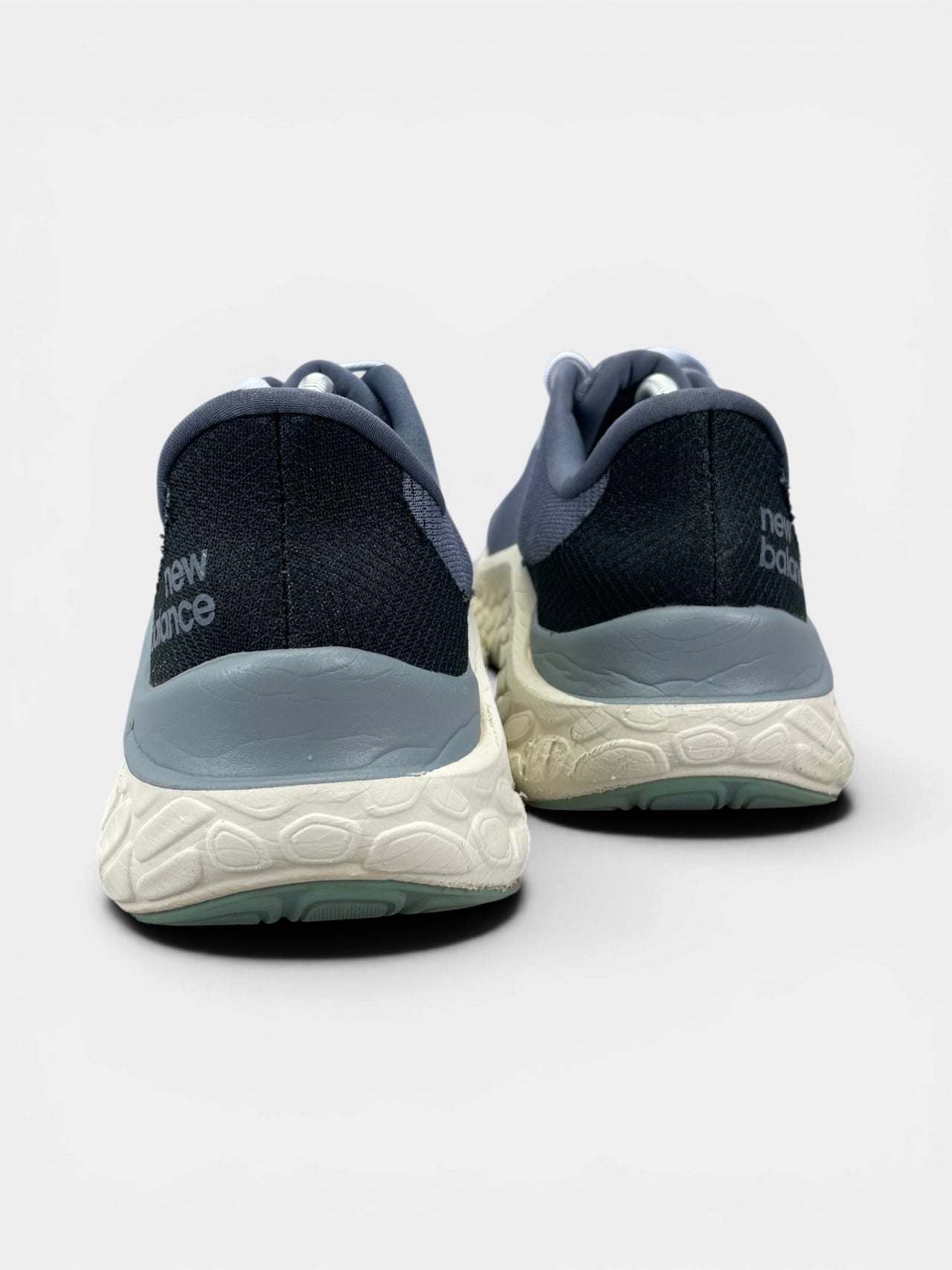 New Balance Fresh Foam X Kaiha Road — buty sportowe męskie w bardzo dobrym stanie rozmiar 44, widok z tyłu