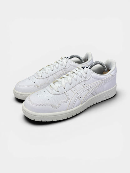 Asics Leather Sneakers — buty sportowe damskie w bardzo dobrym stanie rozmiar 39, widok z boku
