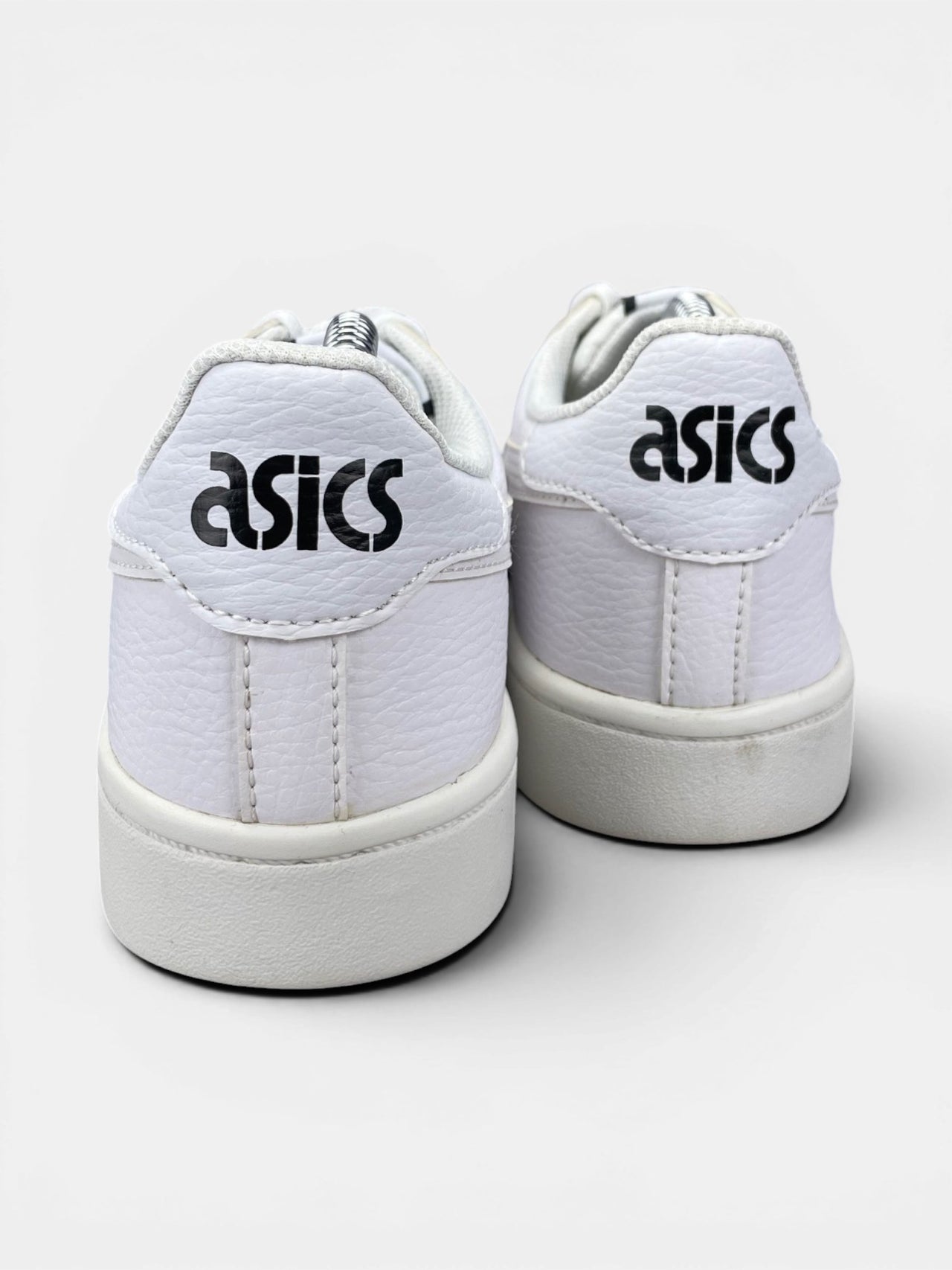 Asics Leather Sneakers — buty sportowe damskie w bardzo dobrym stanie rozmiar 39, widok z tyłu