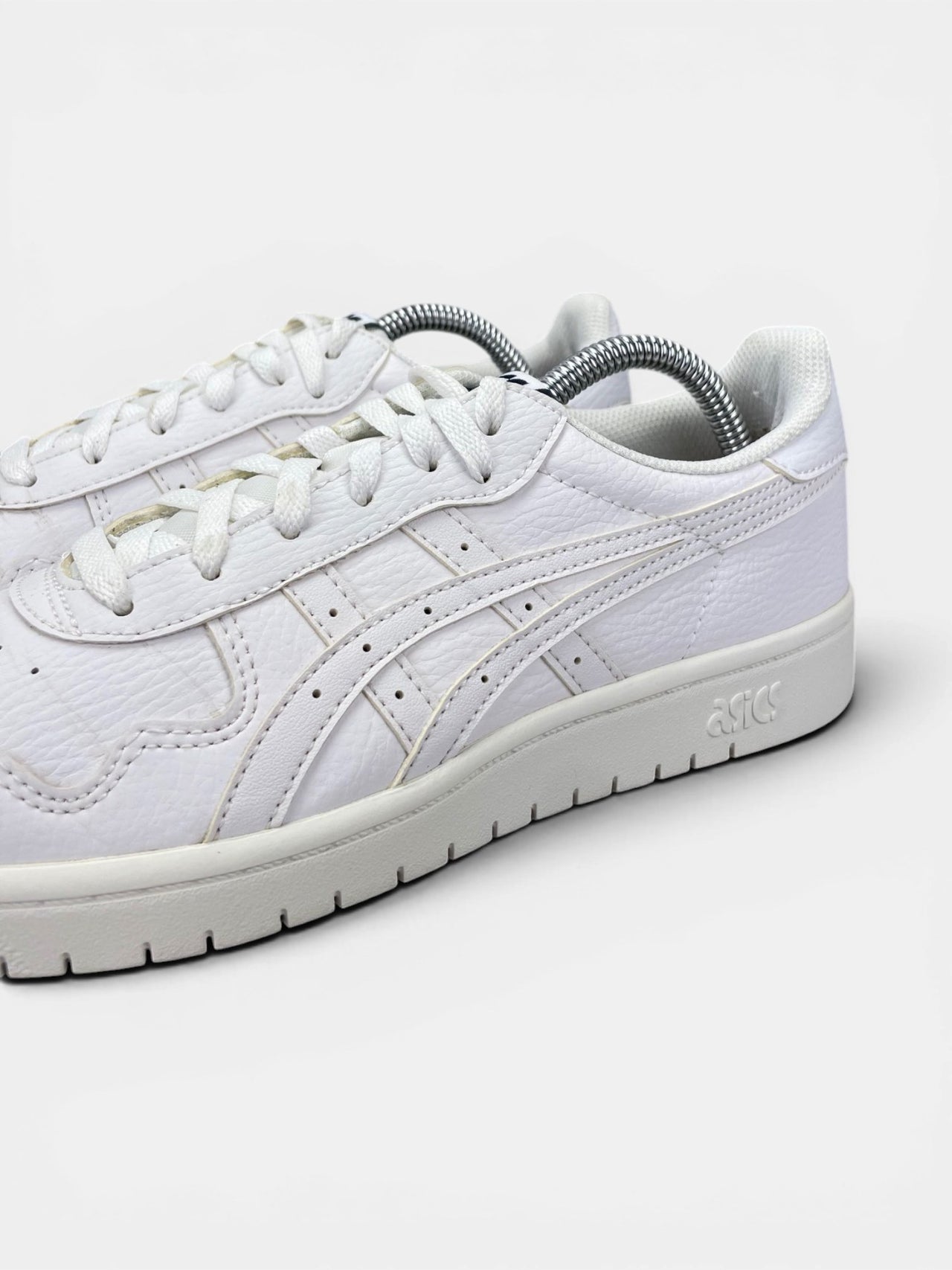 Asics Leather Sneakers — buty sportowe damskie w bardzo dobrym stanie rozmiar 39, opcjonalne zdjęcie 1