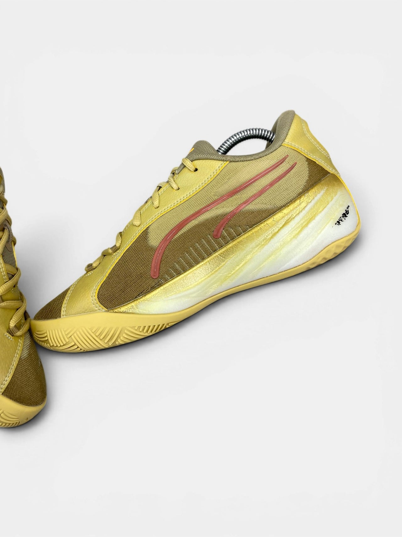 Puma All Pro Nitro Cny CNY — buty sportowe damskie w bardzo dobrym stanie rozmiar 39, wewnętrzny panel prawego buta