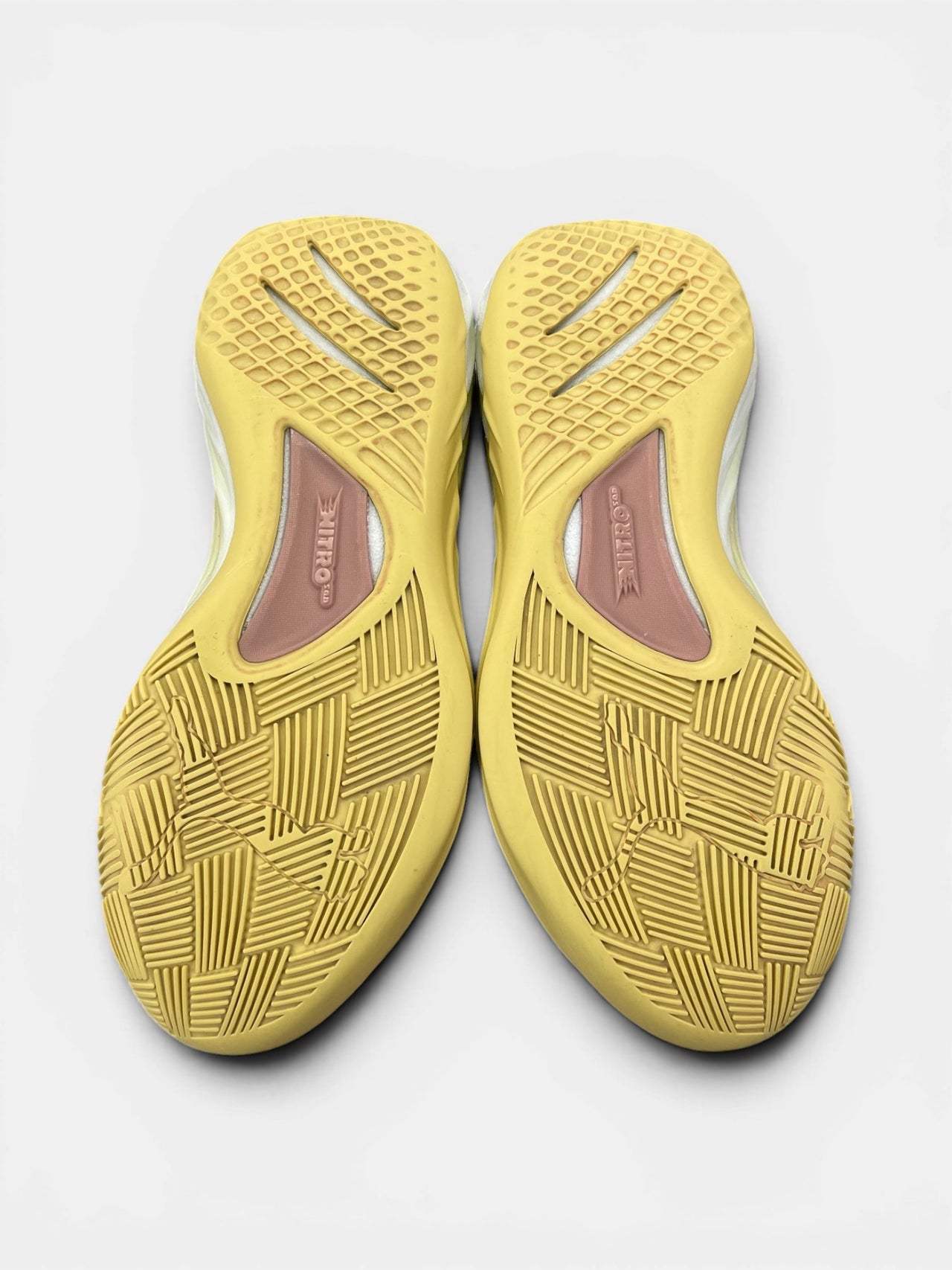 Puma All Pro Nitro Cny CNY — buty sportowe damskie w bardzo dobrym stanie rozmiar 39, podeszwa