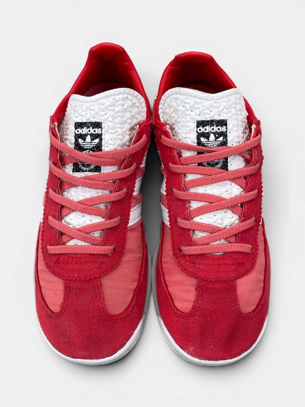 Adidas SL 72 Preloved Scarlet — buty sportowe dziecięce w bardzo dobrym stanie rozmiar 32, zewnętrzny panel prawego buta