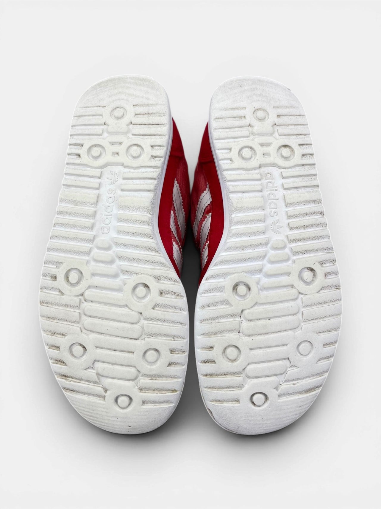 Adidas SL 72 Preloved Scarlet — buty sportowe dziecięce w bardzo dobrym stanie rozmiar 32, widok z góry na wewnętrzną stronę butów