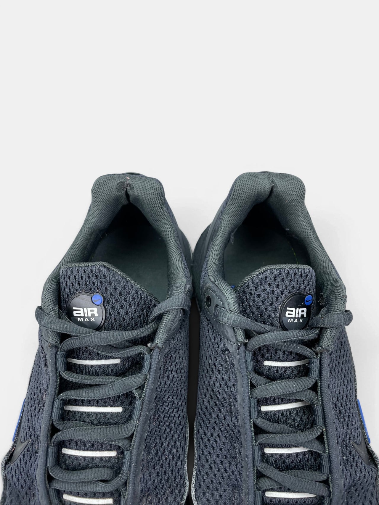 Nike Air Max Pulse Black Blue — buty sportowe męskie w dobrym stanie rozmiar 43, zapiętki butów