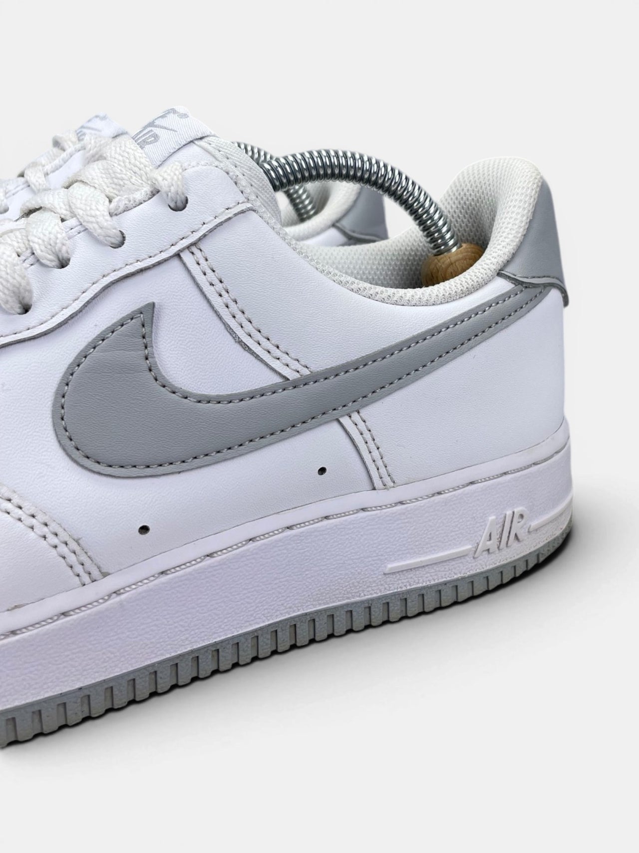 Nike Air Force 1 Low Light Smoke Grey — buty sportowe męskie w bardzo dobrym stanie rozmiar 42, opcjonalne zdjęcie 1