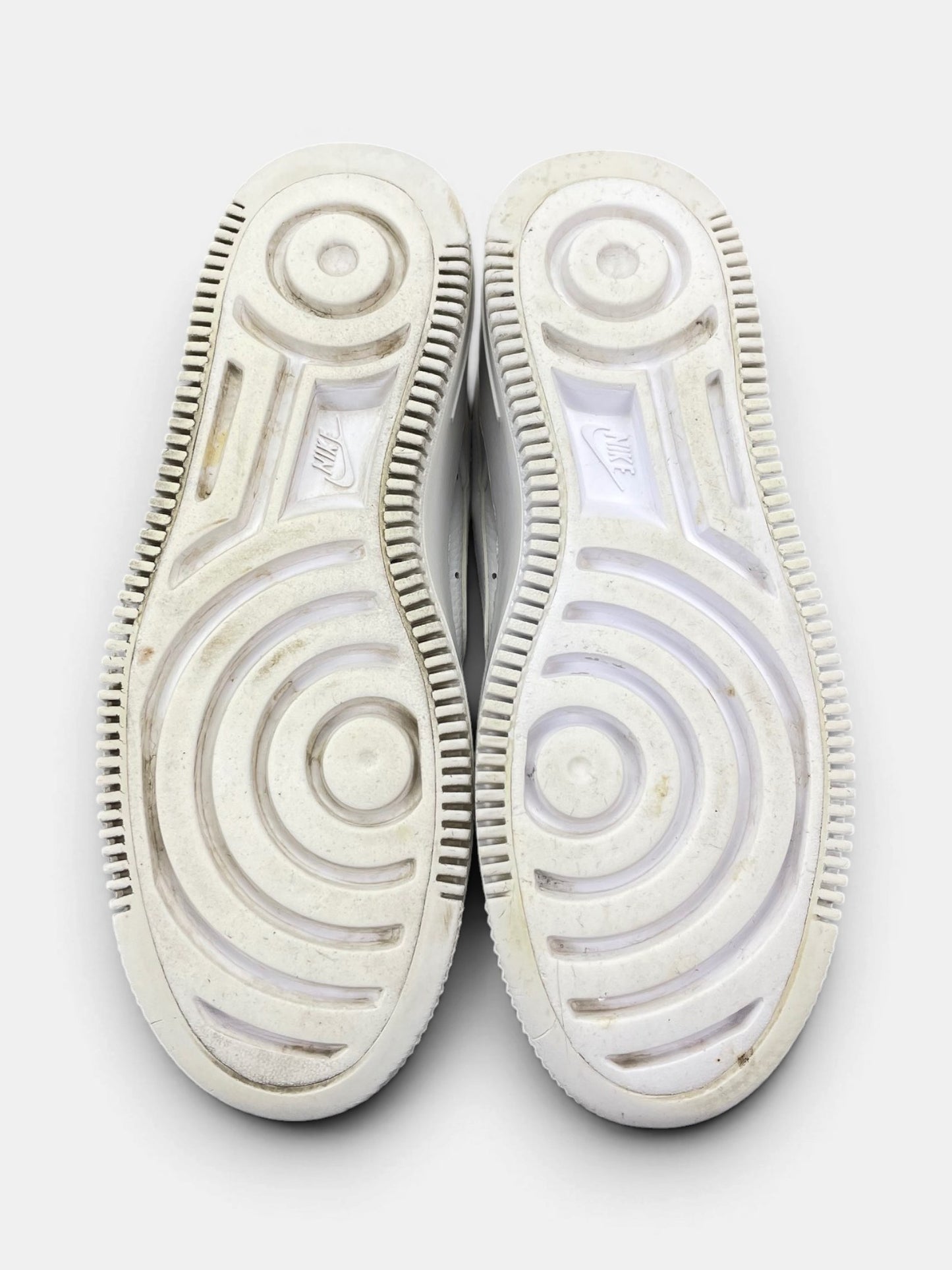 Nike Air Force 1 Sage Low Triple White — buty sportowe damskie w bardzo dobrym stanie rozmiar 38, podeszwa