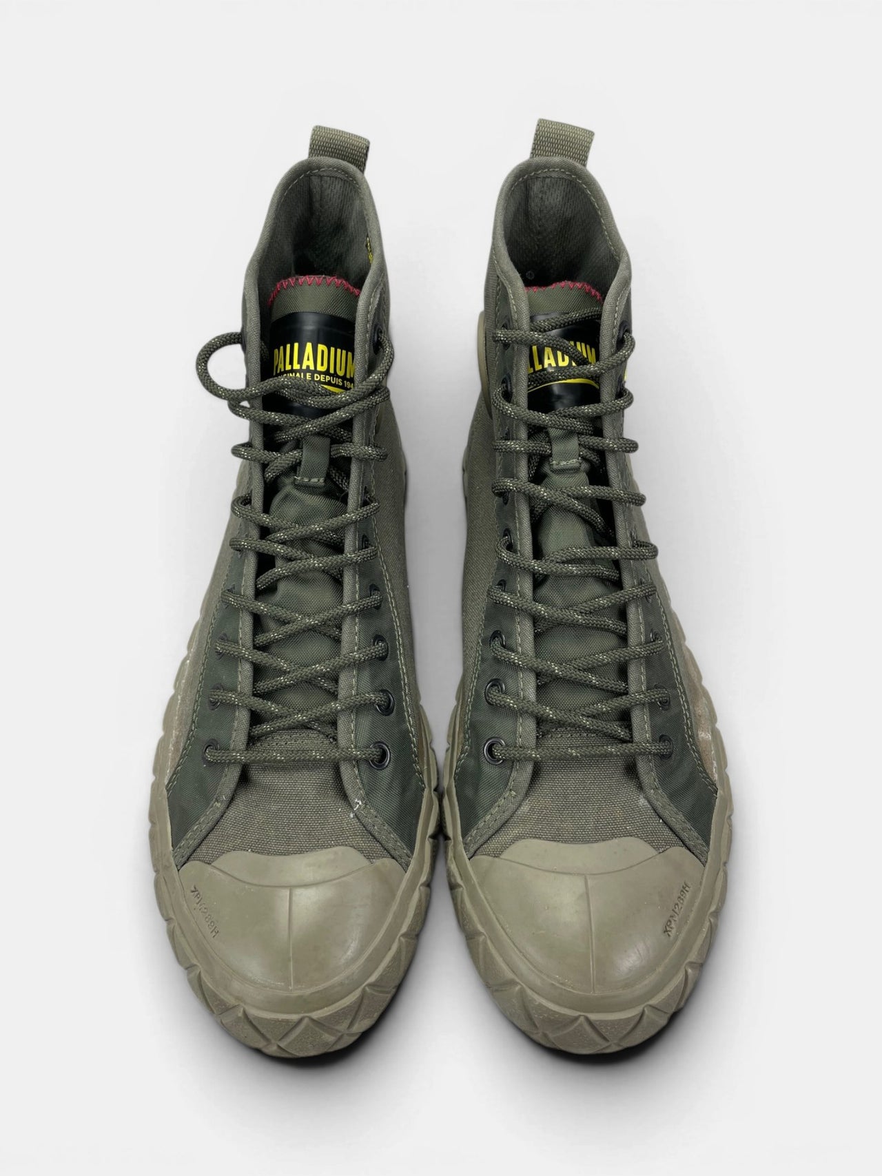 Palladium Palla Ace Supply Mid — buty sportowe męskie w bardzo dobrym stanie rozmiar 44, widok z góry