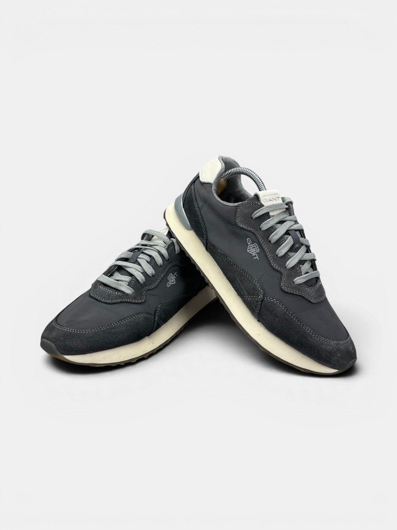 Gant Sneakers — buty sportowe męskie w bardzo dobrym stanie rozmiar 42, boczny profil