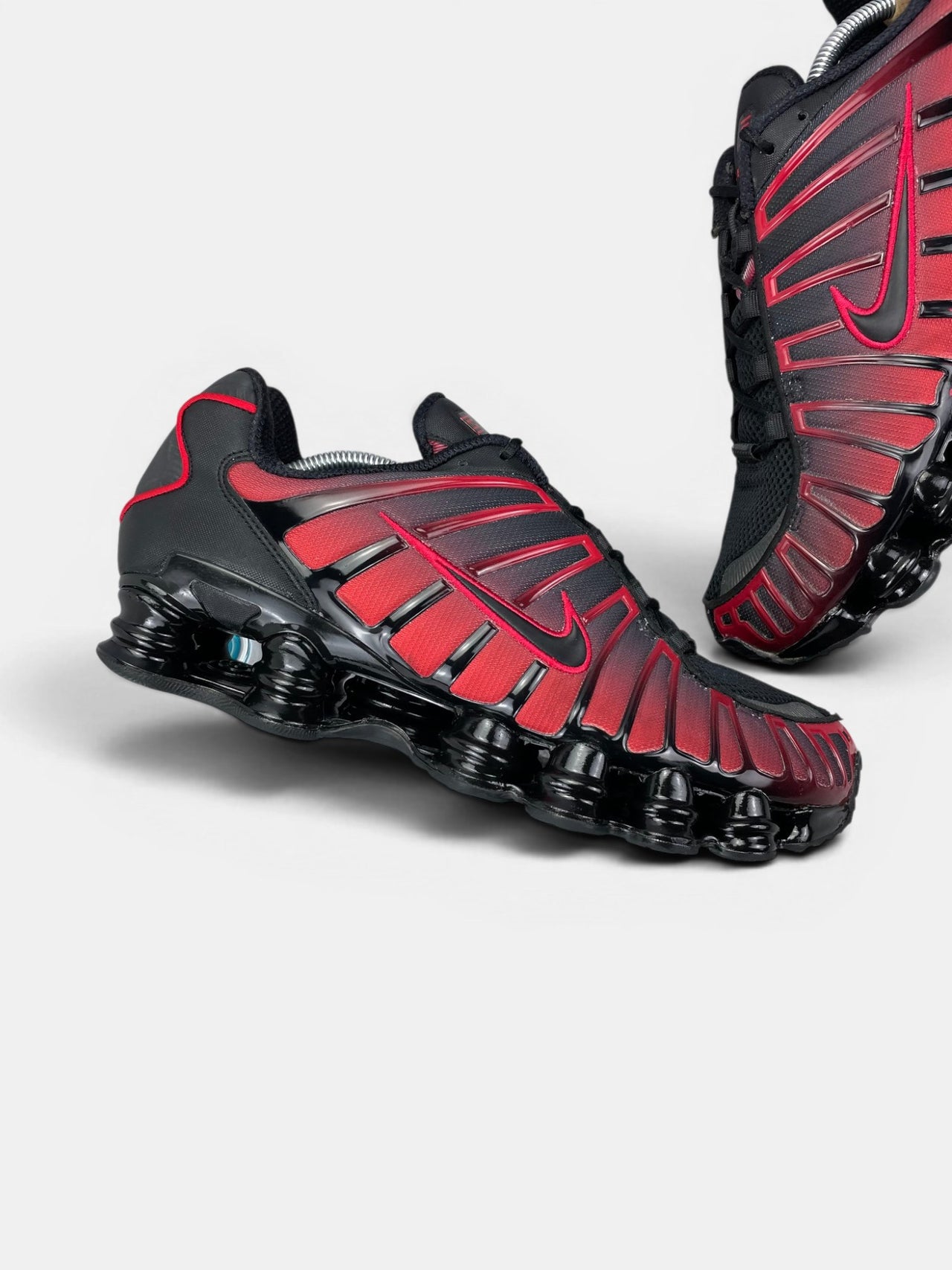 Nike Shox TL — buty sportowe męskie w bardzo dobrym stanie rozmiar 45.5, zewnętrzny panel lewego buta