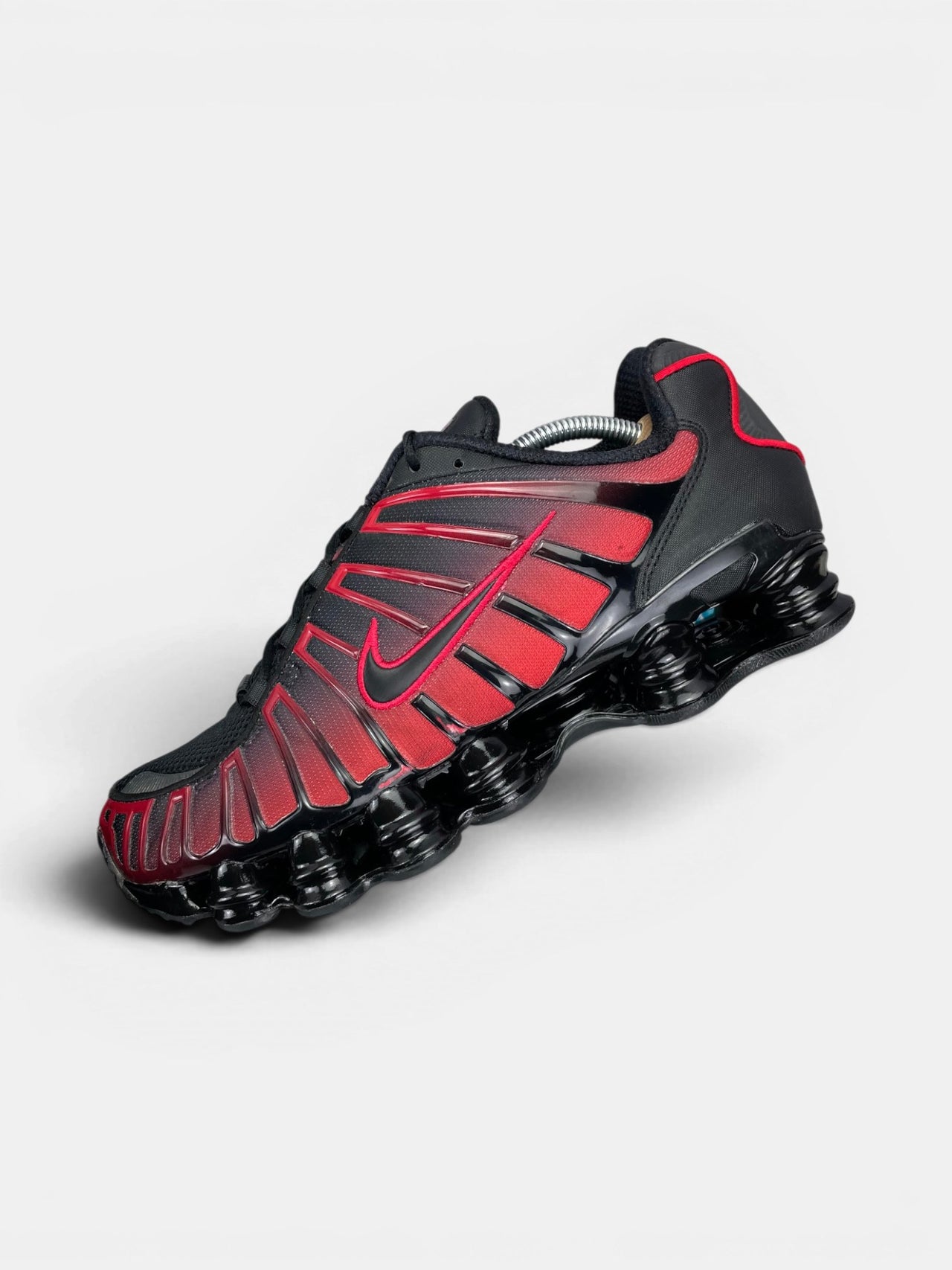 Nike Shox TL — buty sportowe męskie w bardzo dobrym stanie rozmiar 45.5, widok z góry na wewnętrzną stronę butów