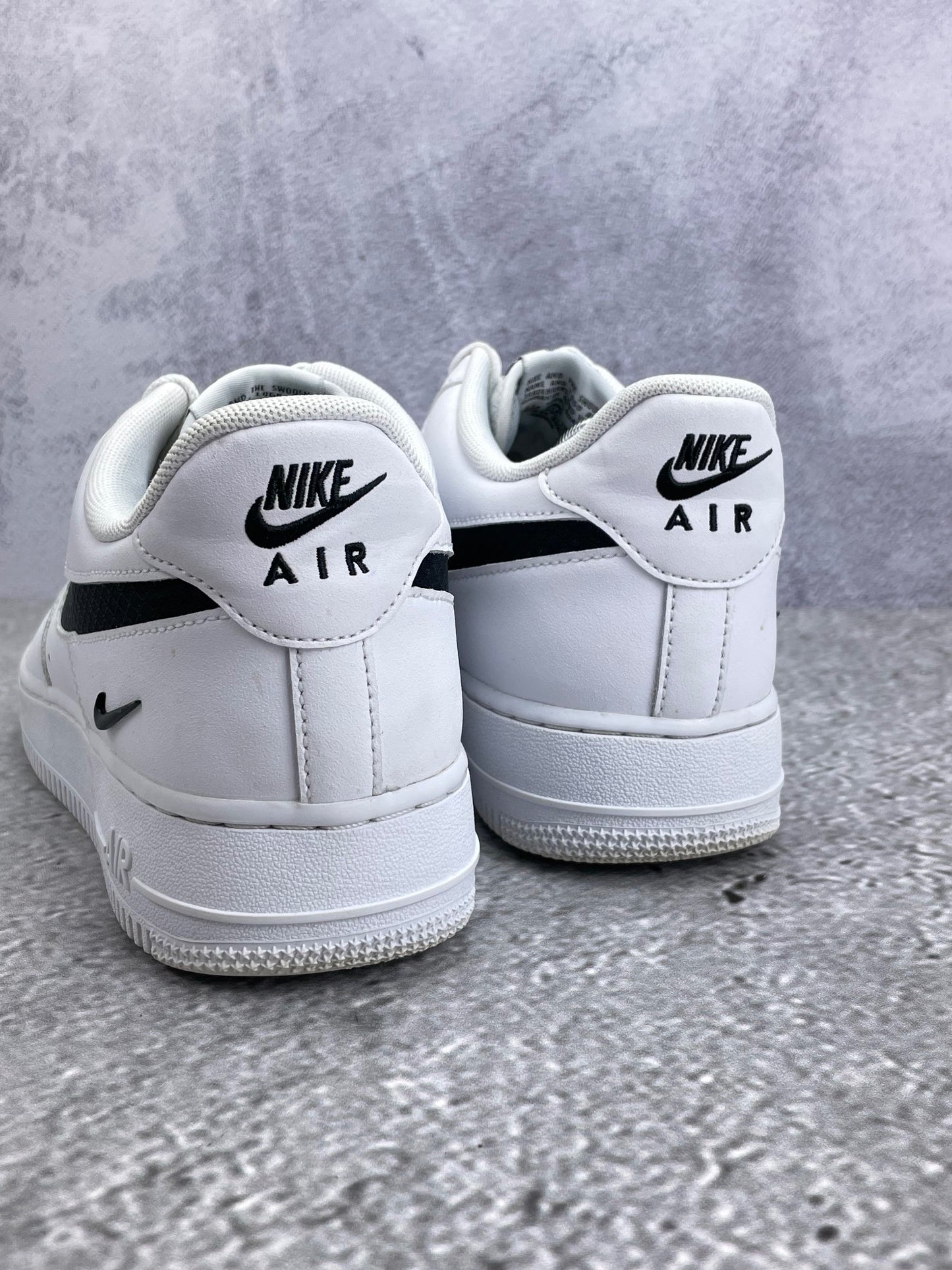 Nike Air Force 1 '07 LV8 Nylon Swoosh - buty sportowe, widok z tyłu