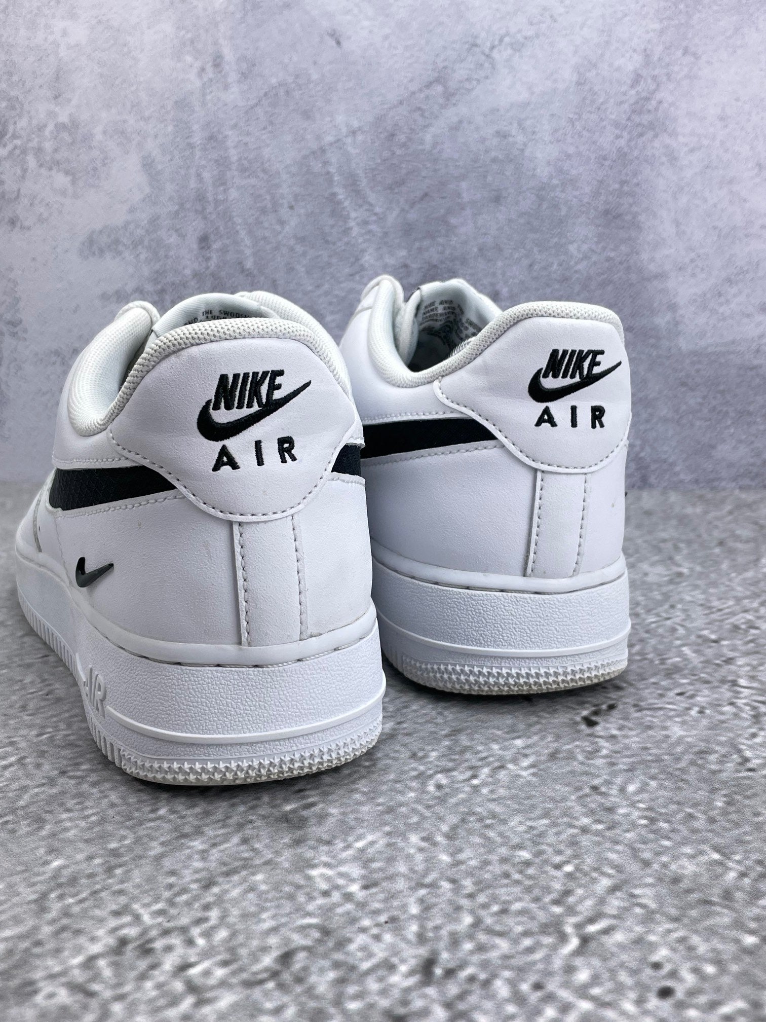 Nike Air Force 1 '07 LV8 Nylon Swoosh - buty sportowe, widok z tyłu