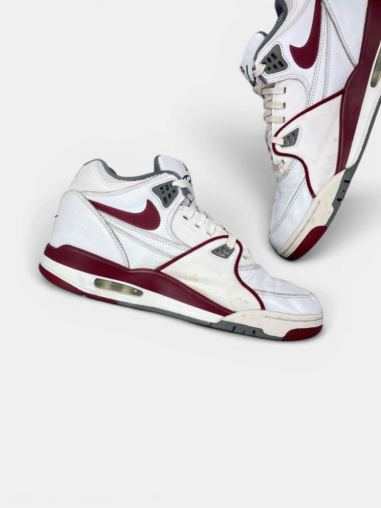 Nike Air Flight 89 Team Red — buty sportowe męskie w bardzo dobrym stanie rozmiar 42, wewnętrzny panel lewego buta