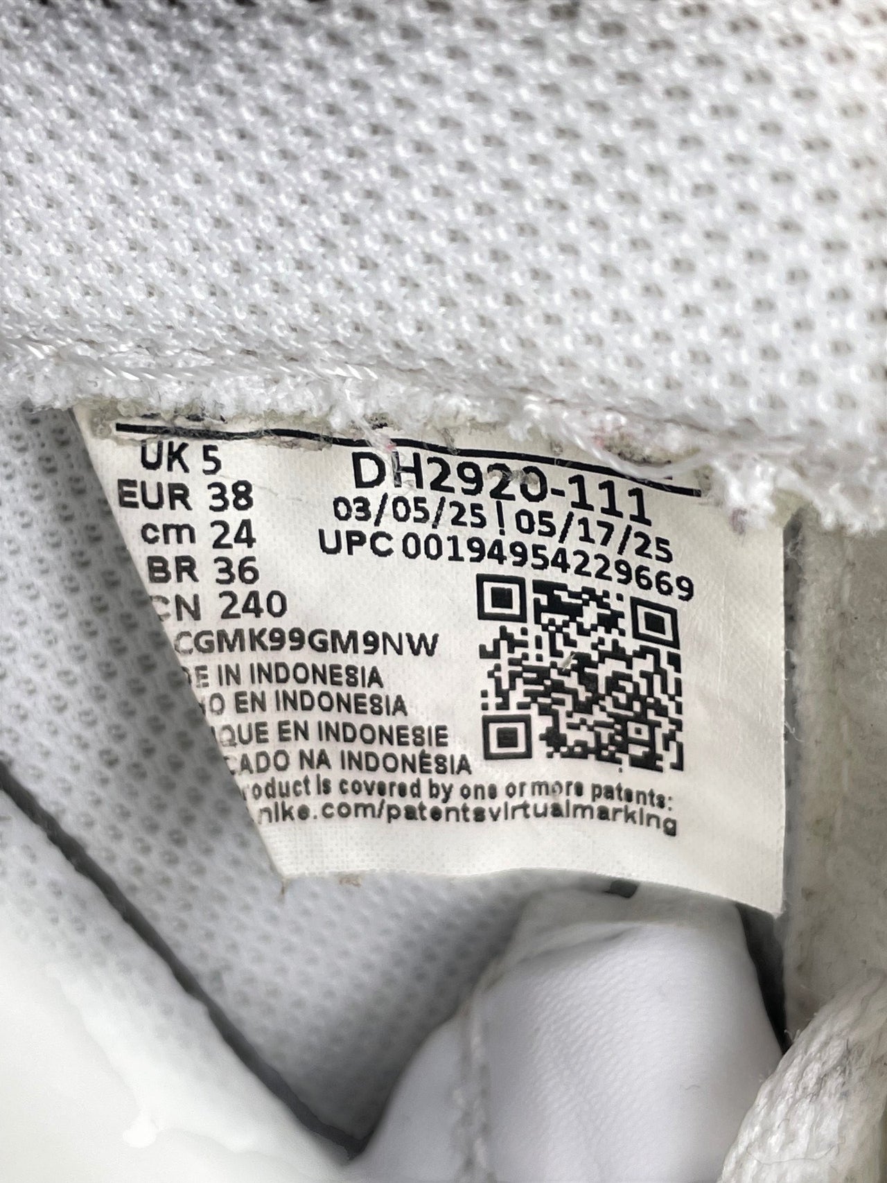 Nike Air Force 1 Low Triple White — buty sportowe damskie w bardzo dobrym stanie rozmiar 38, opcjonalne zdjęcie 2