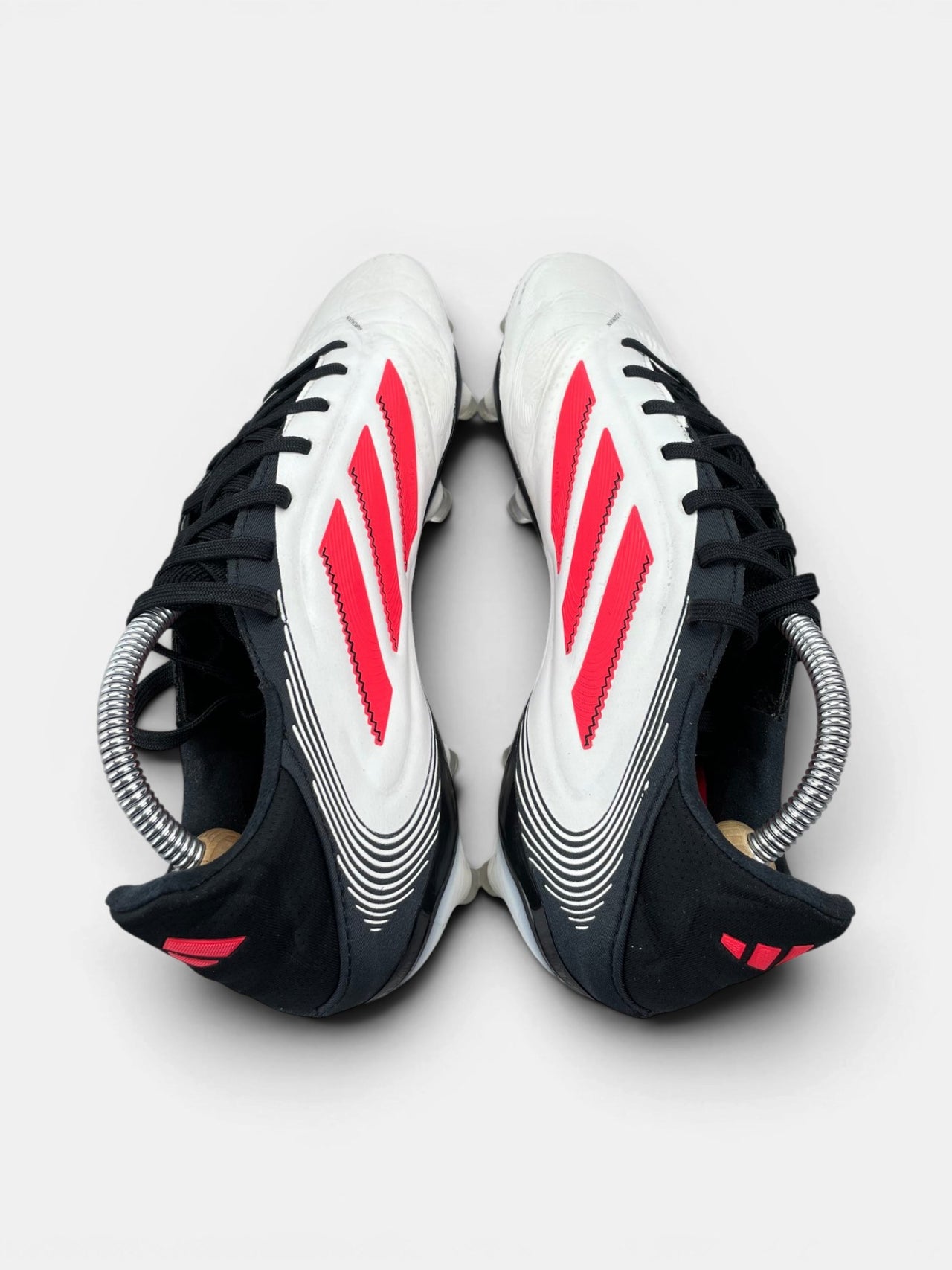 Adidas Copa Pure 3 Pro FG Pure Victory Pack — buty sportowe męskie w bardzo dobrym stanie rozmiar 42 2/3, widok z góry na zewnętrzną stronę butów